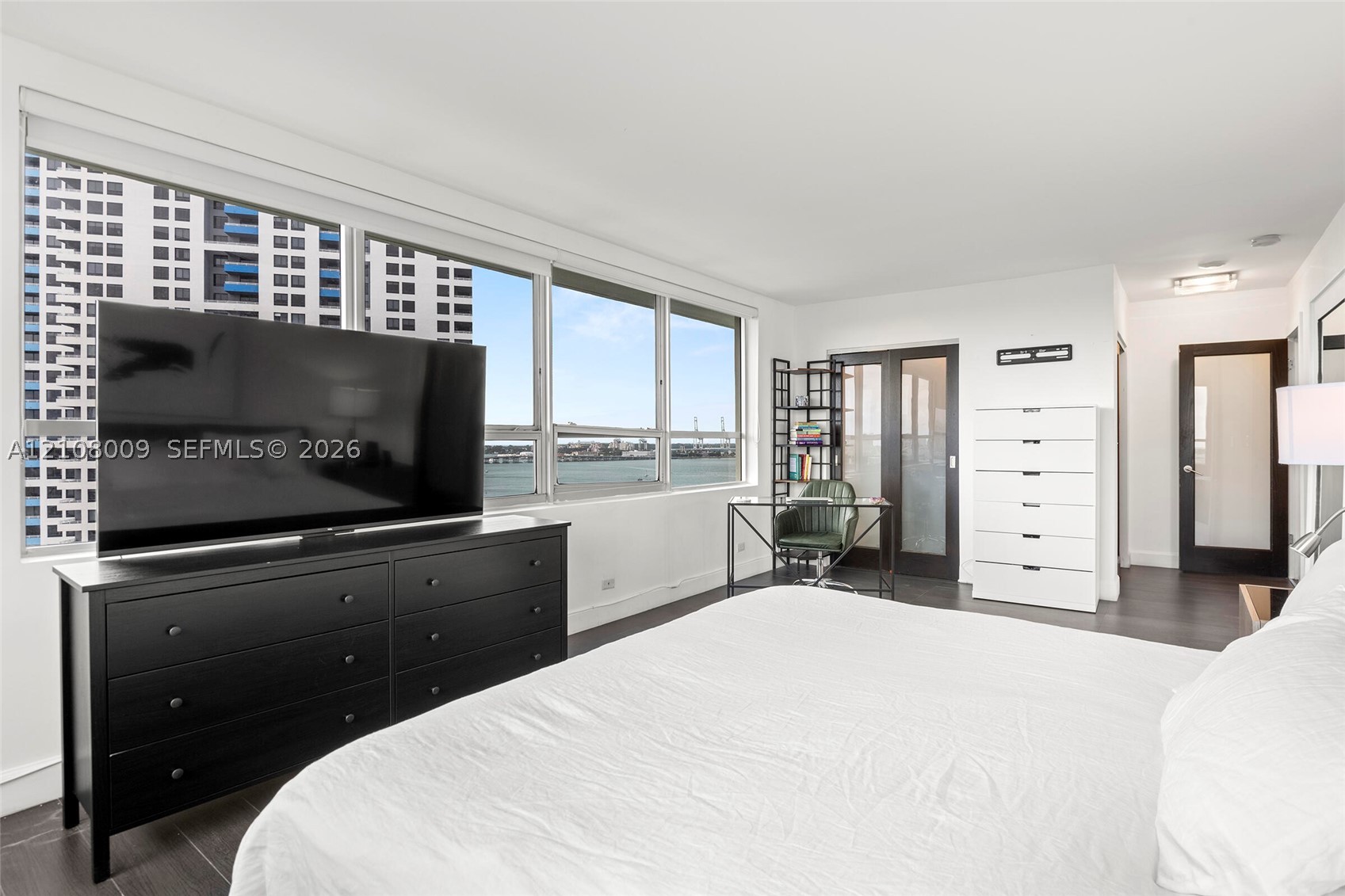 image Flamingo South Beach16