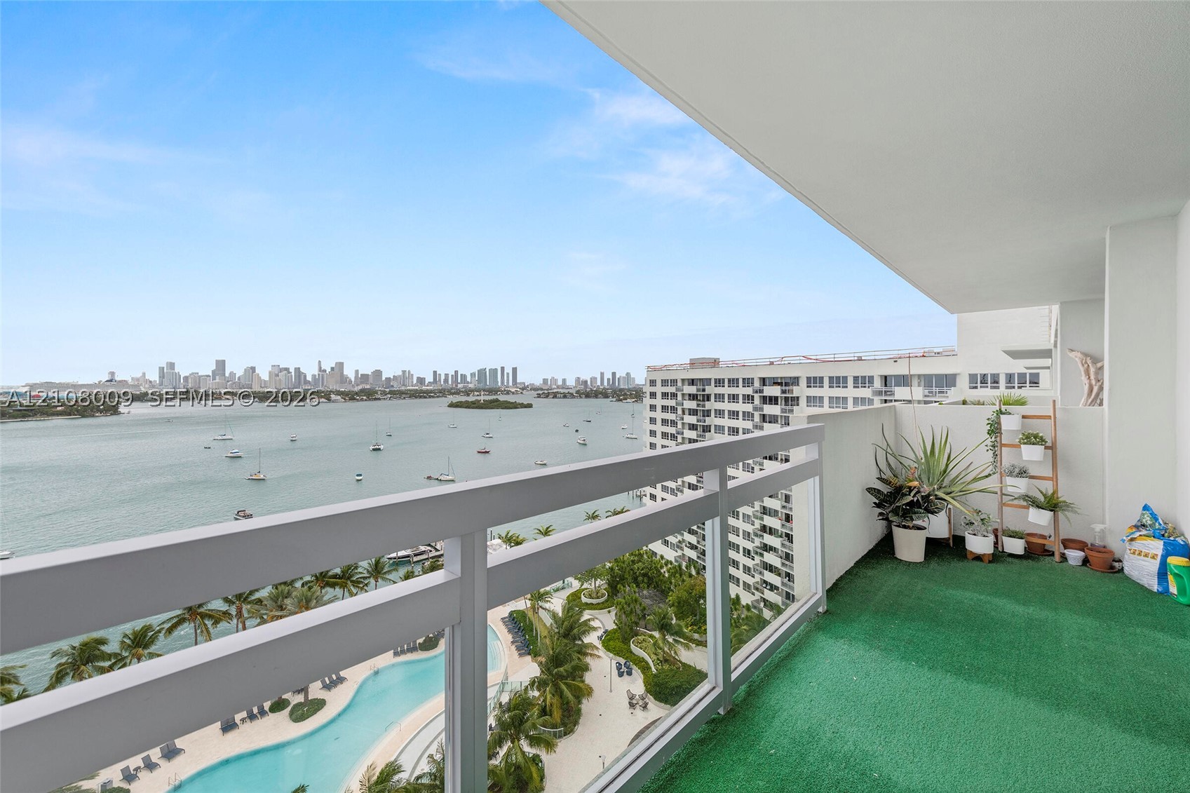 image Flamingo South Beach24