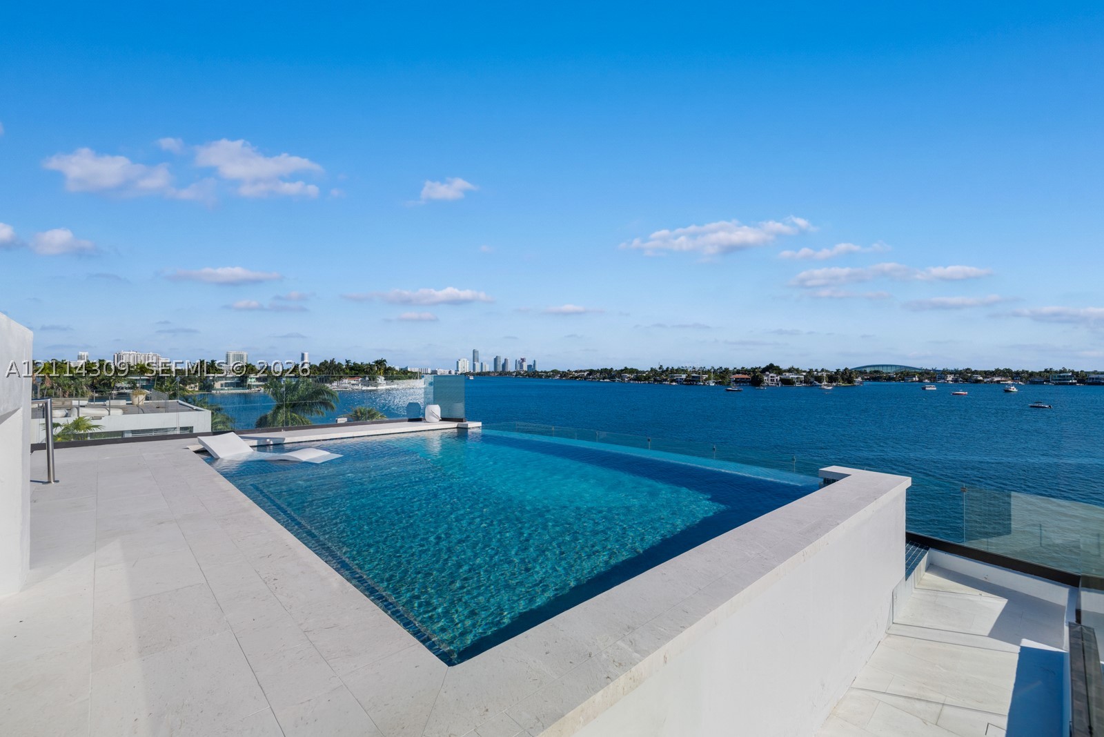1374 S Venetian Way Miami, FL 33139