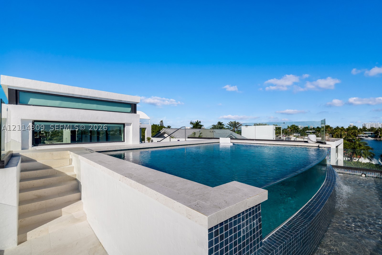 1374 S Venetian Way Miami, FL 33139