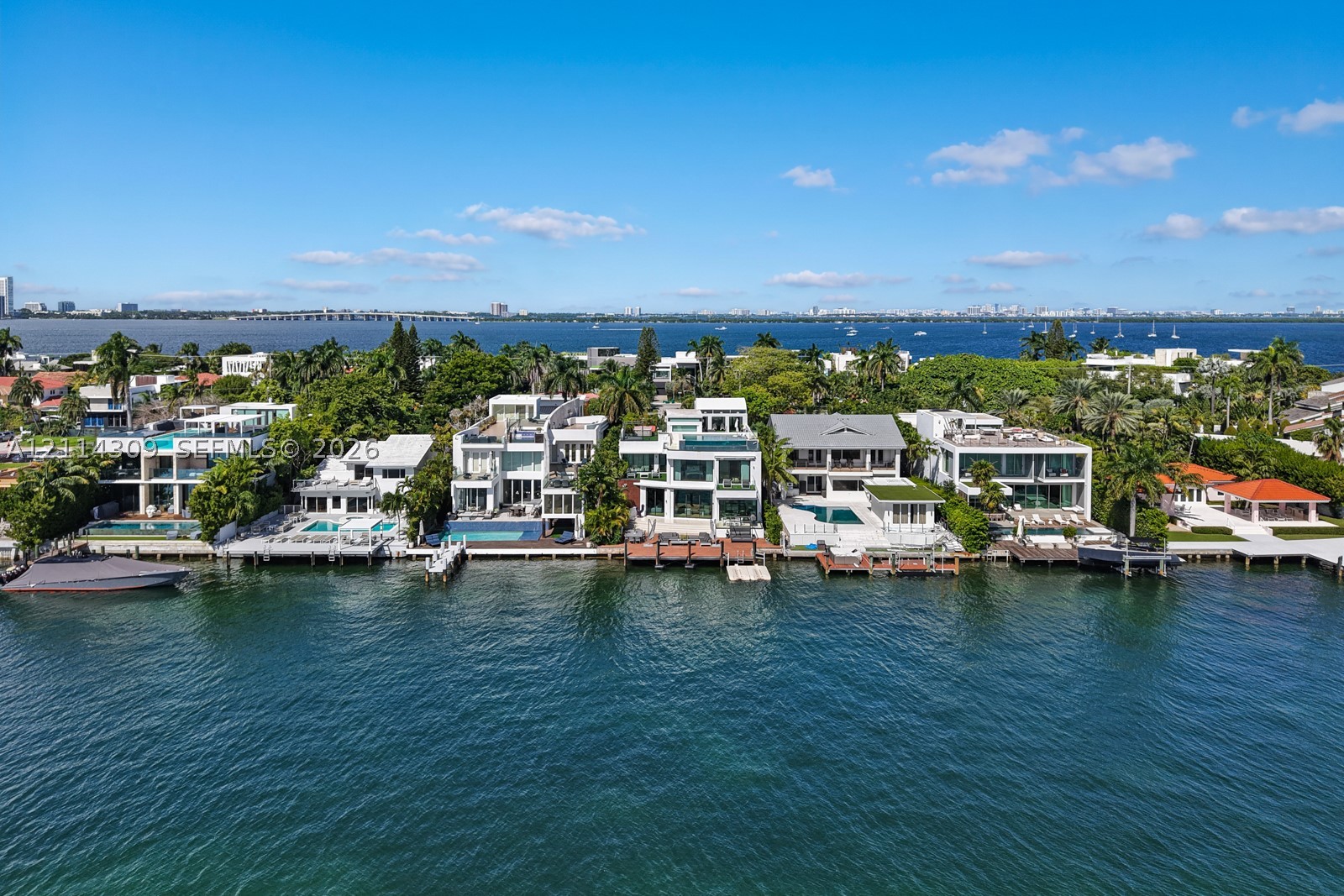 1374 S Venetian Way Miami, FL 33139