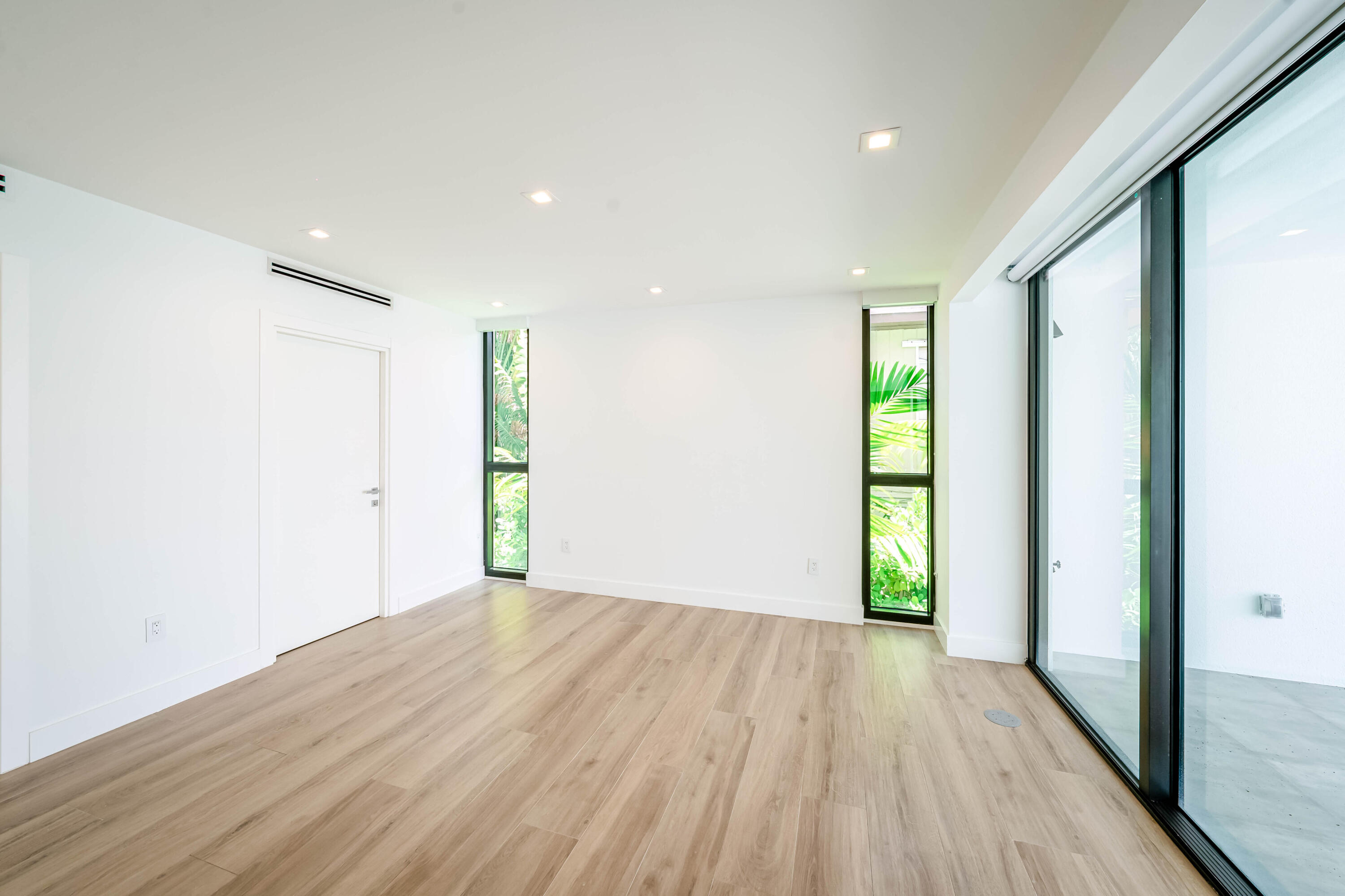 1930 Bay Miami Beach, FL 33141