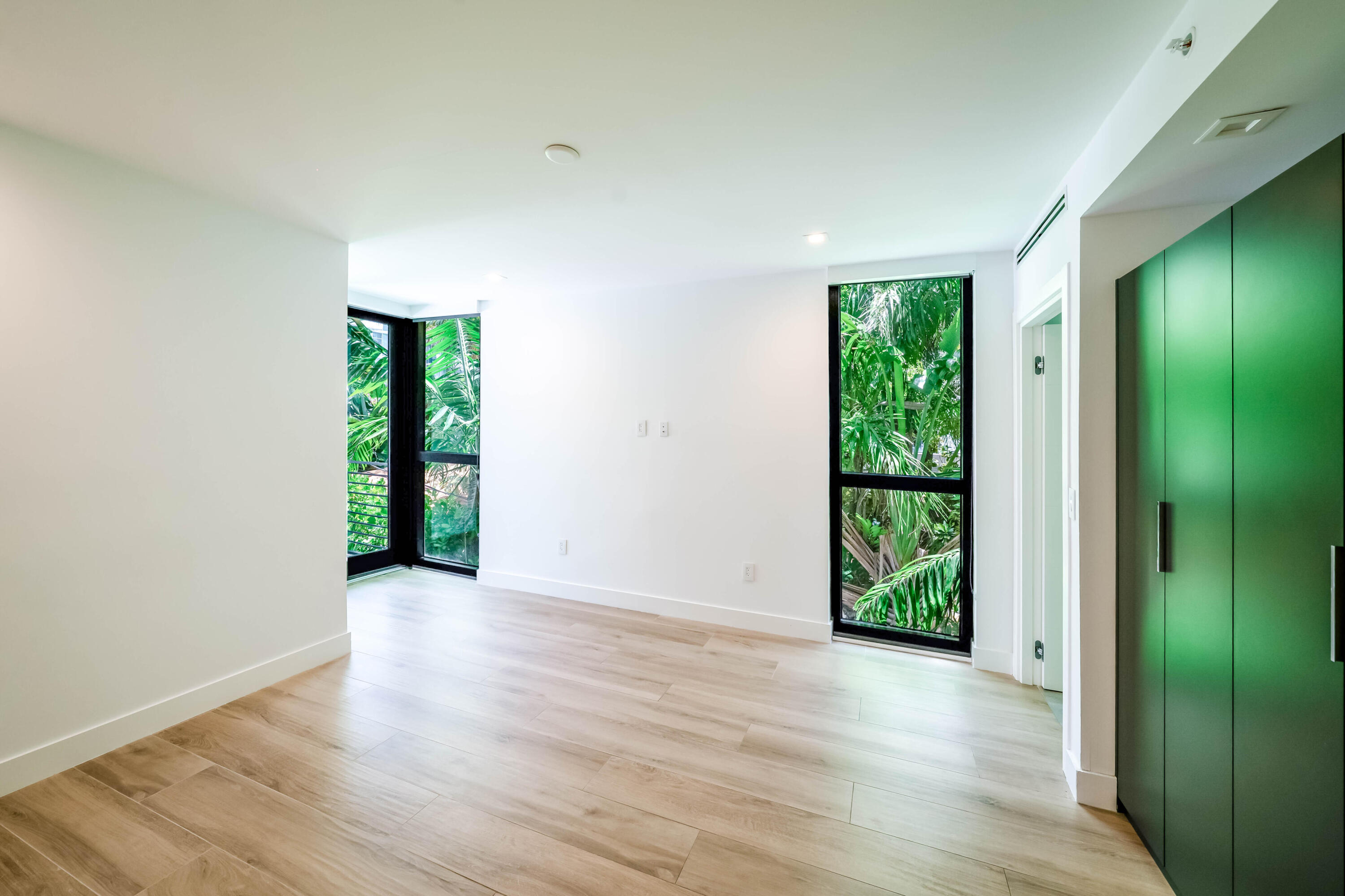 1930 Bay Miami Beach, FL 33141