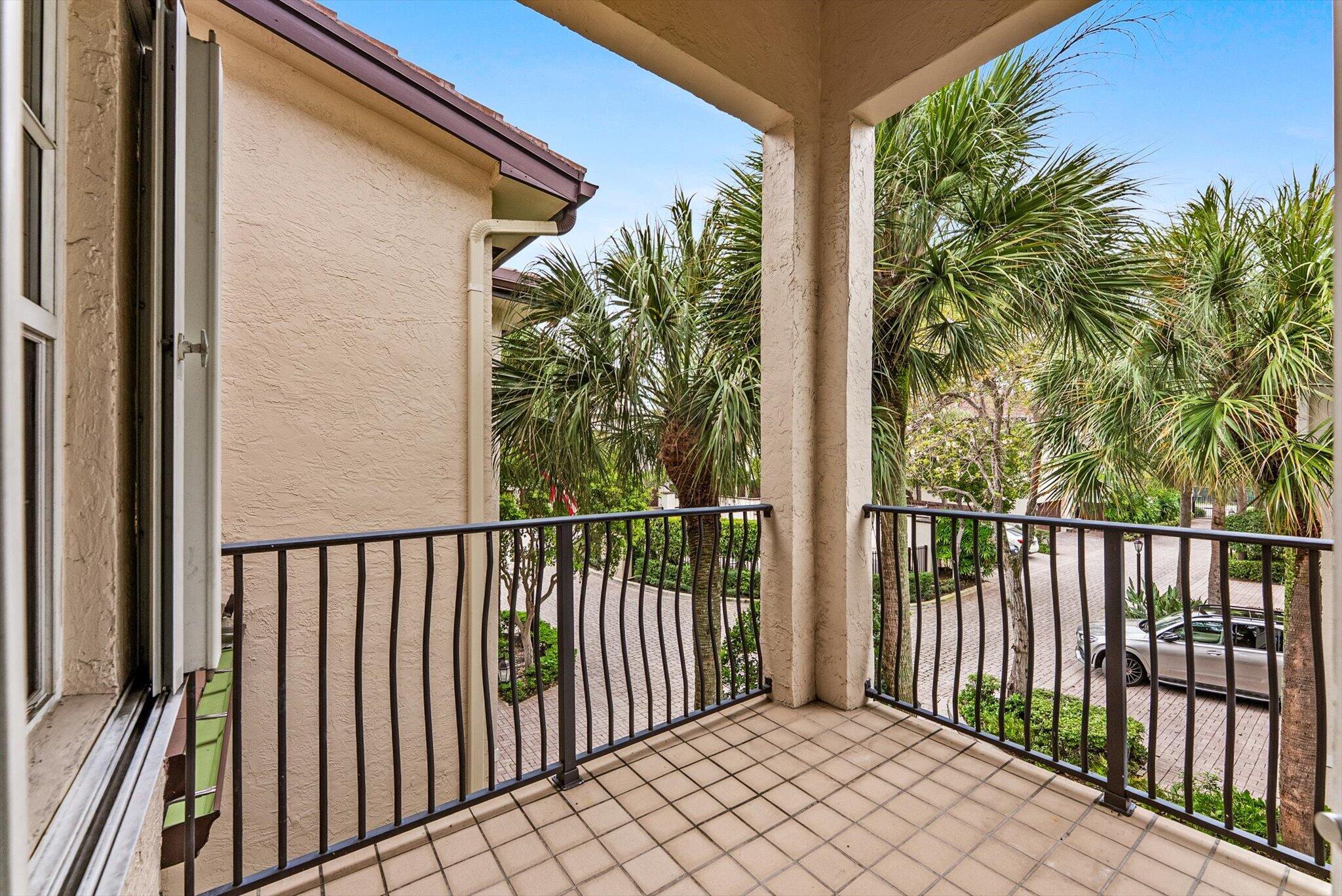 352 NE 7th Fort Lauderdale, FL 33301