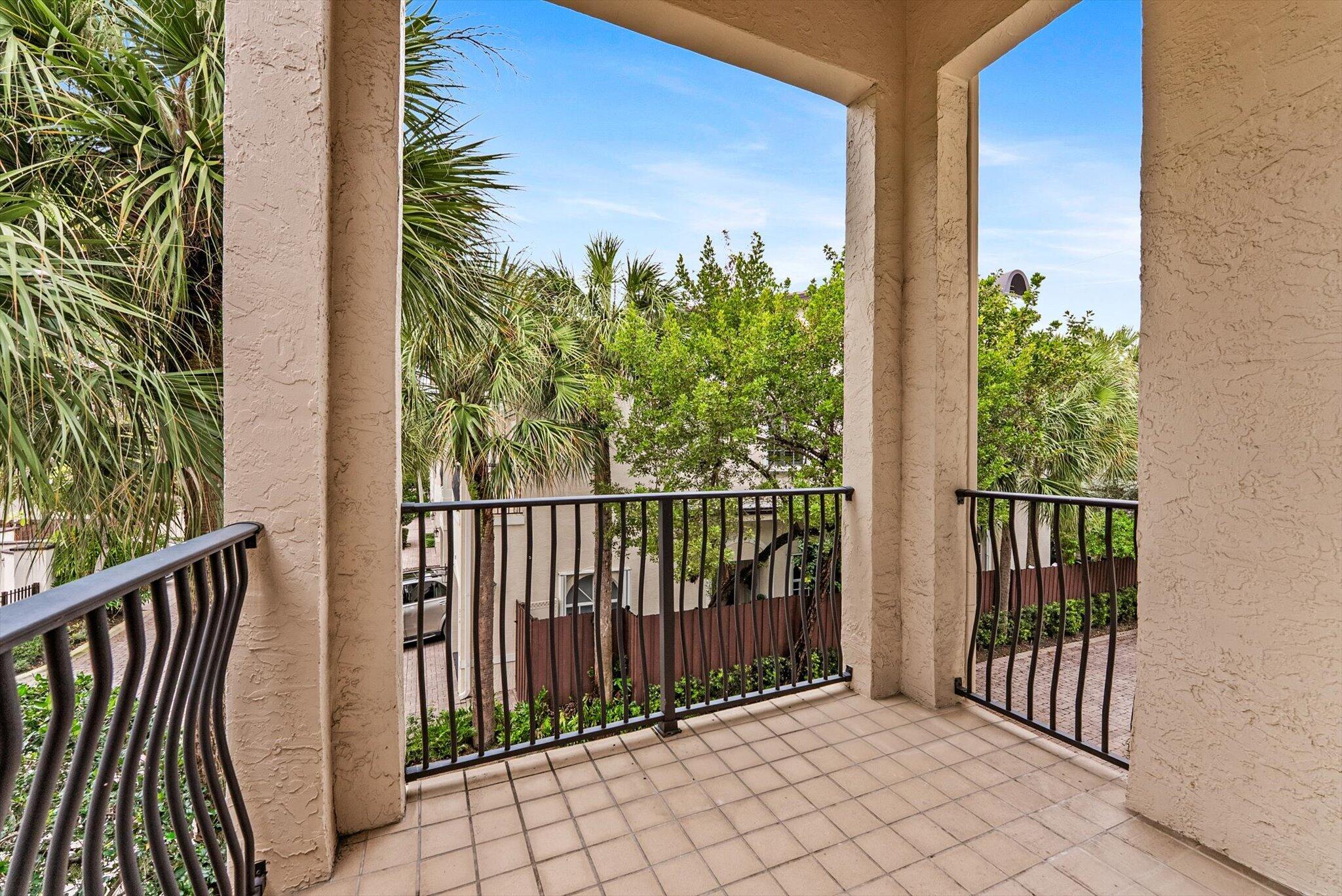 352 NE 7th Fort Lauderdale, FL 33301