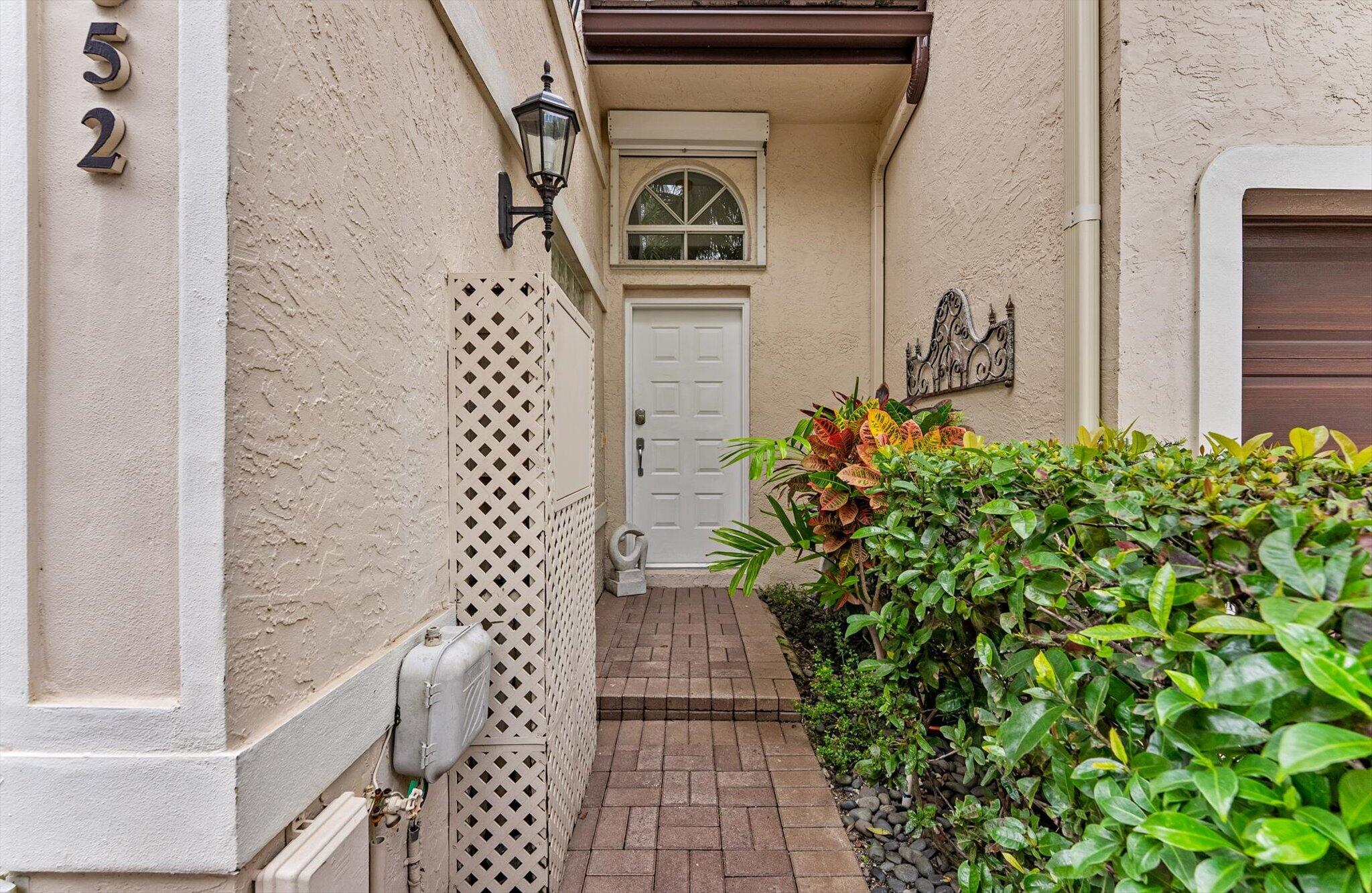 352 NE 7th Fort Lauderdale, FL 33301