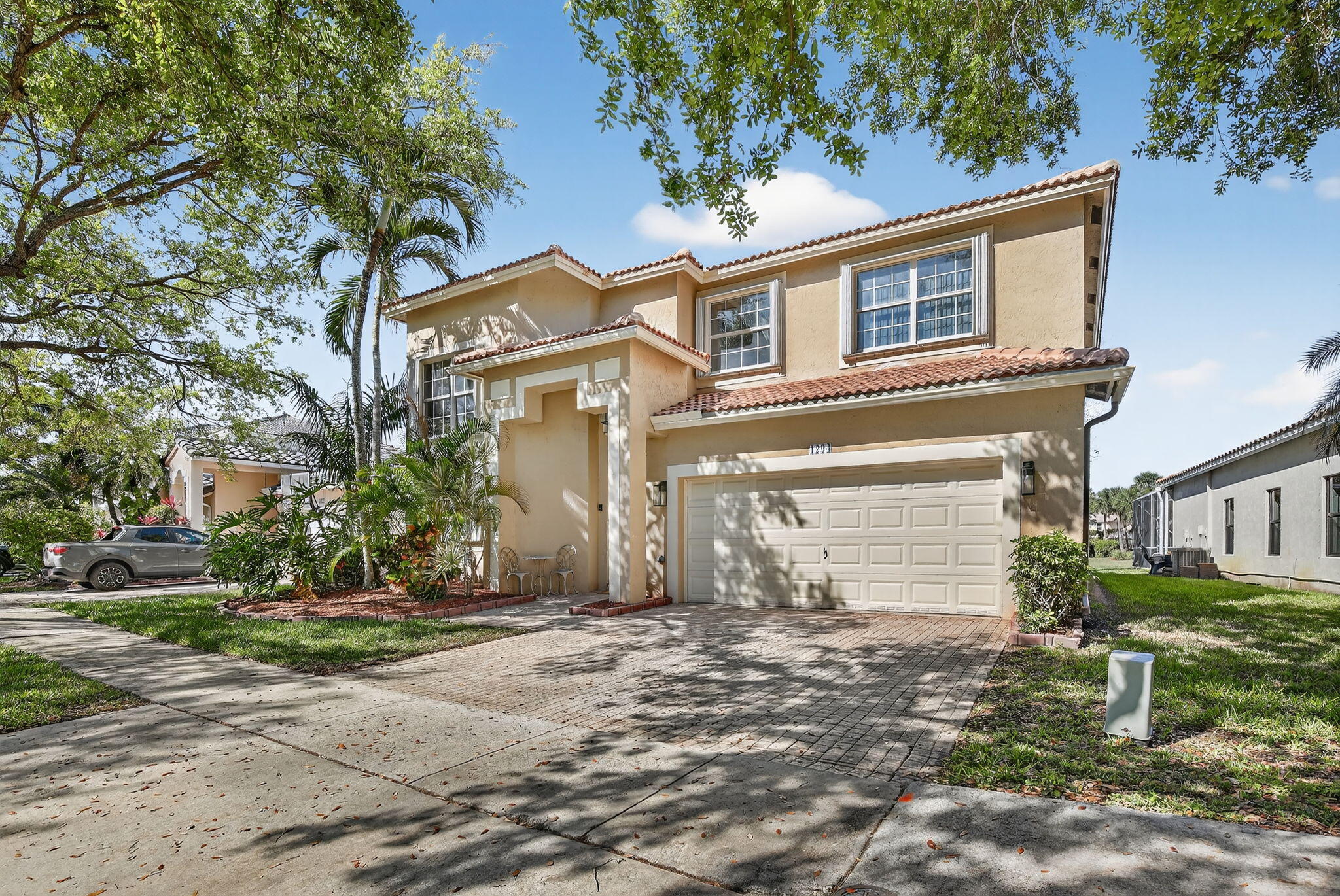 1294 NW 168th Pembroke Pines, FL 33028