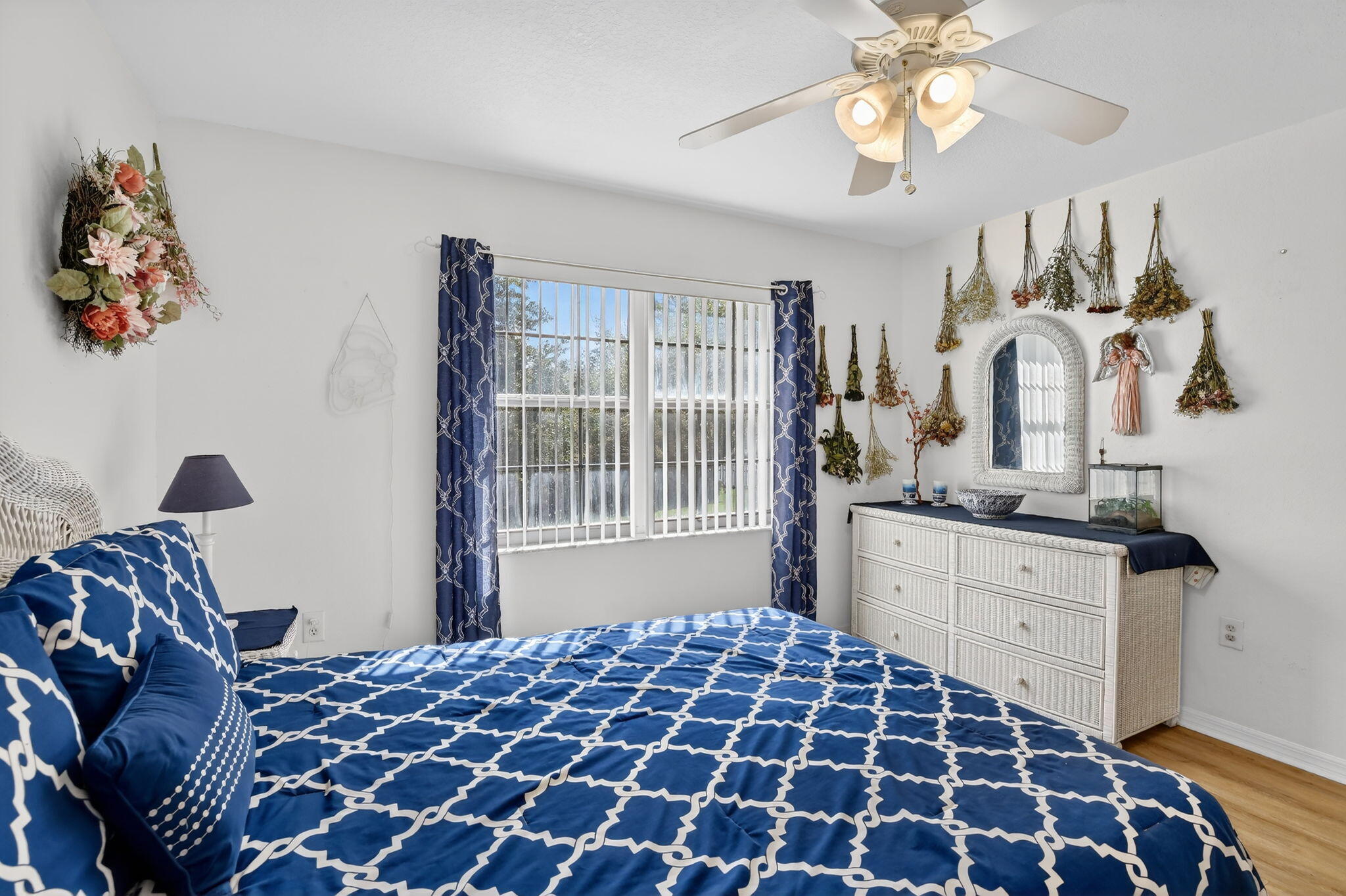 1294 NW 168th Pembroke Pines, FL 33028