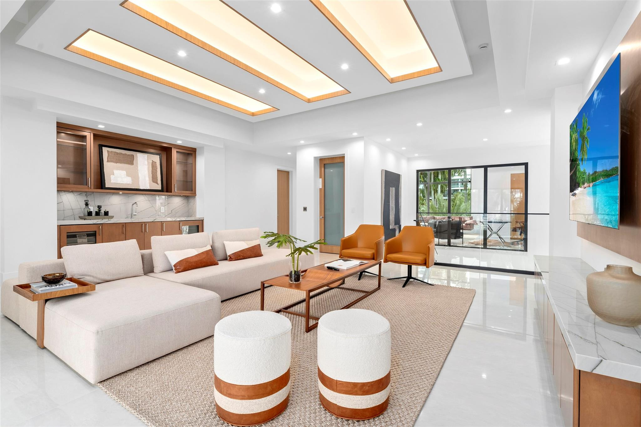 24 Fiesta Fort Lauderdale, FL 33301