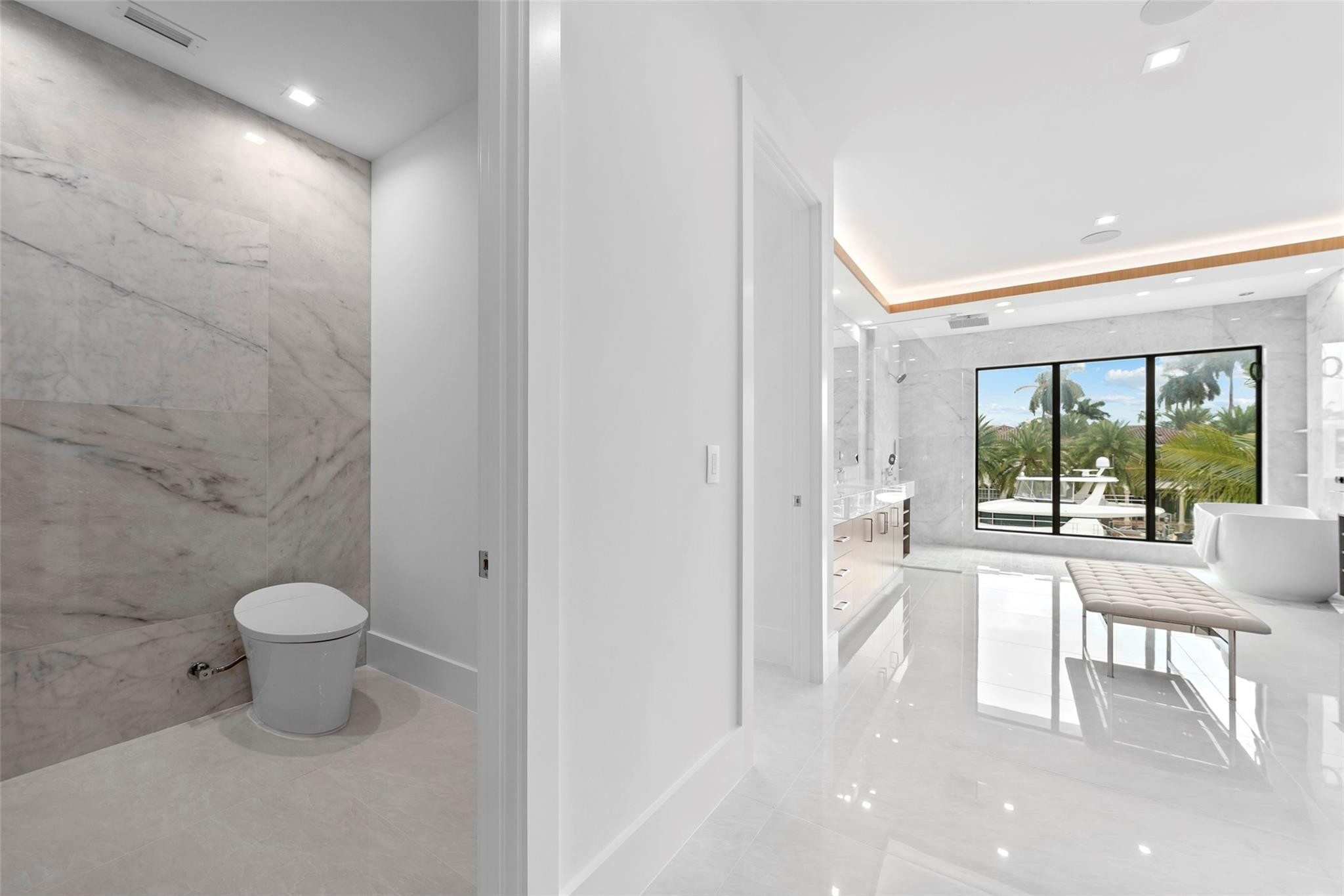 24 Fiesta Fort Lauderdale, FL 33301