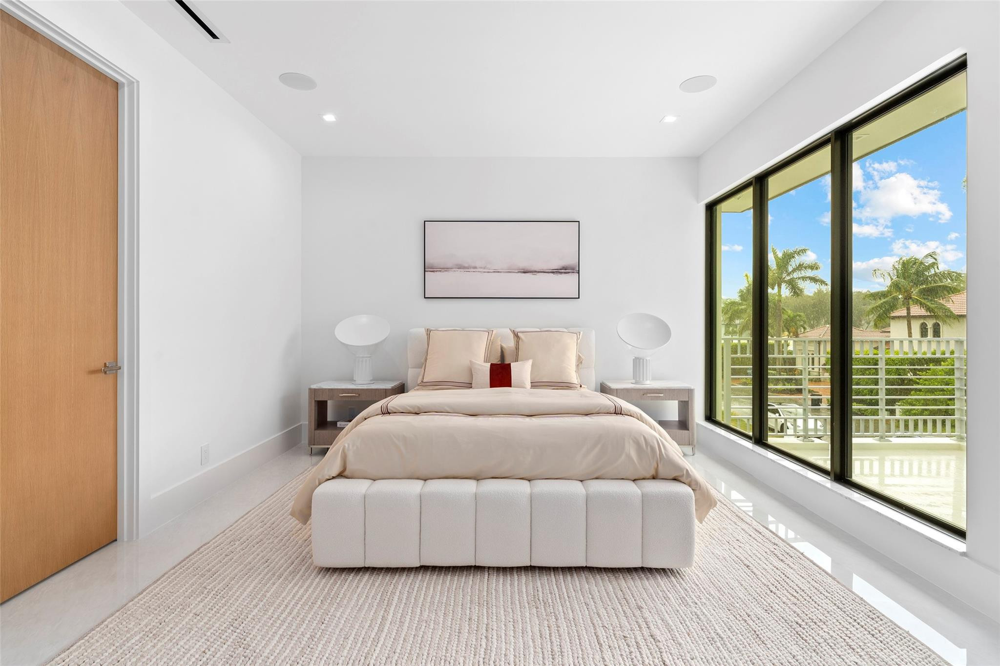 24 Fiesta Fort Lauderdale, FL 33301