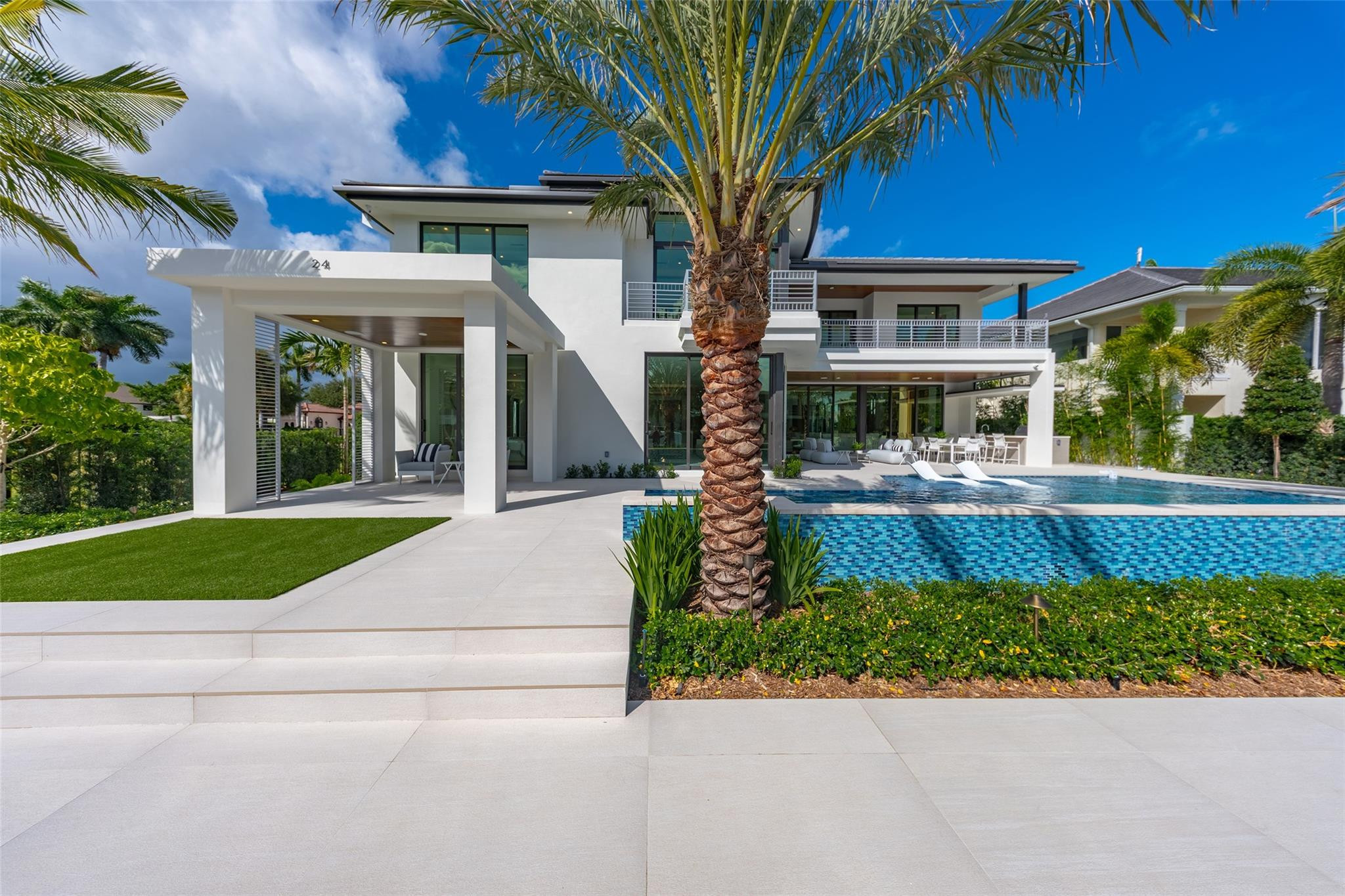 24 Fiesta Fort Lauderdale, FL 33301