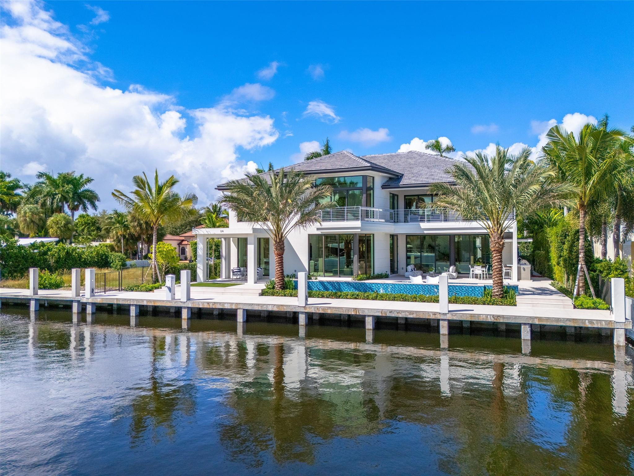 24 Fiesta Fort Lauderdale, FL 33301