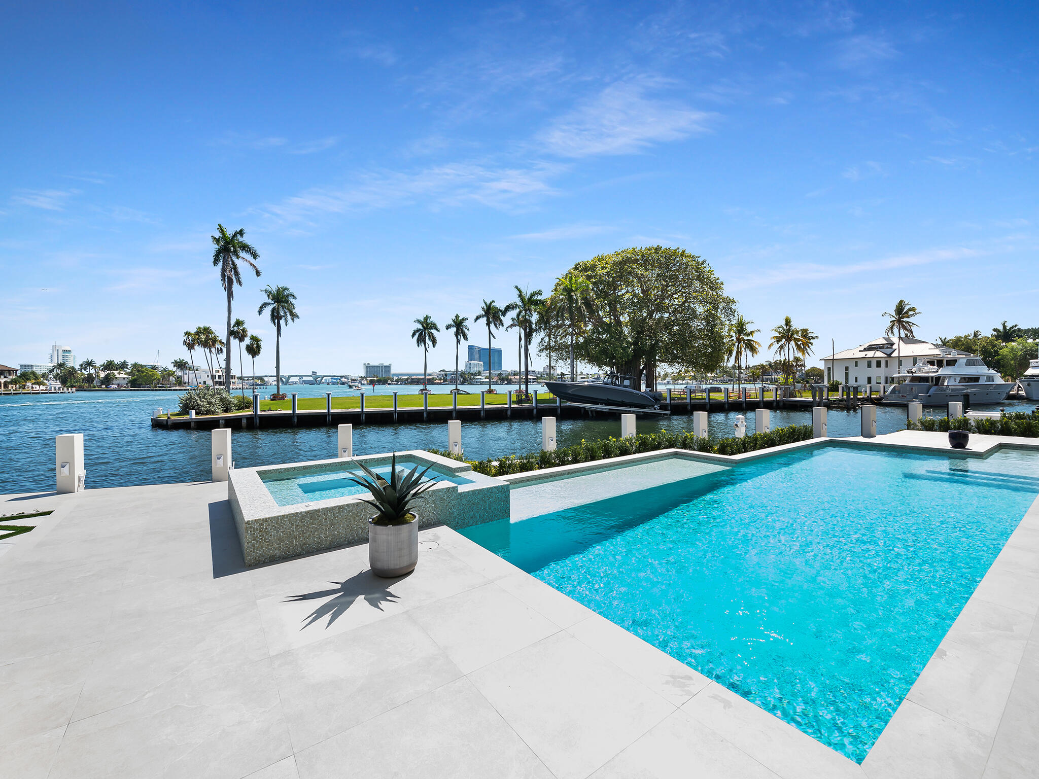 1822 SE 9th Fort Lauderdale, FL 33316