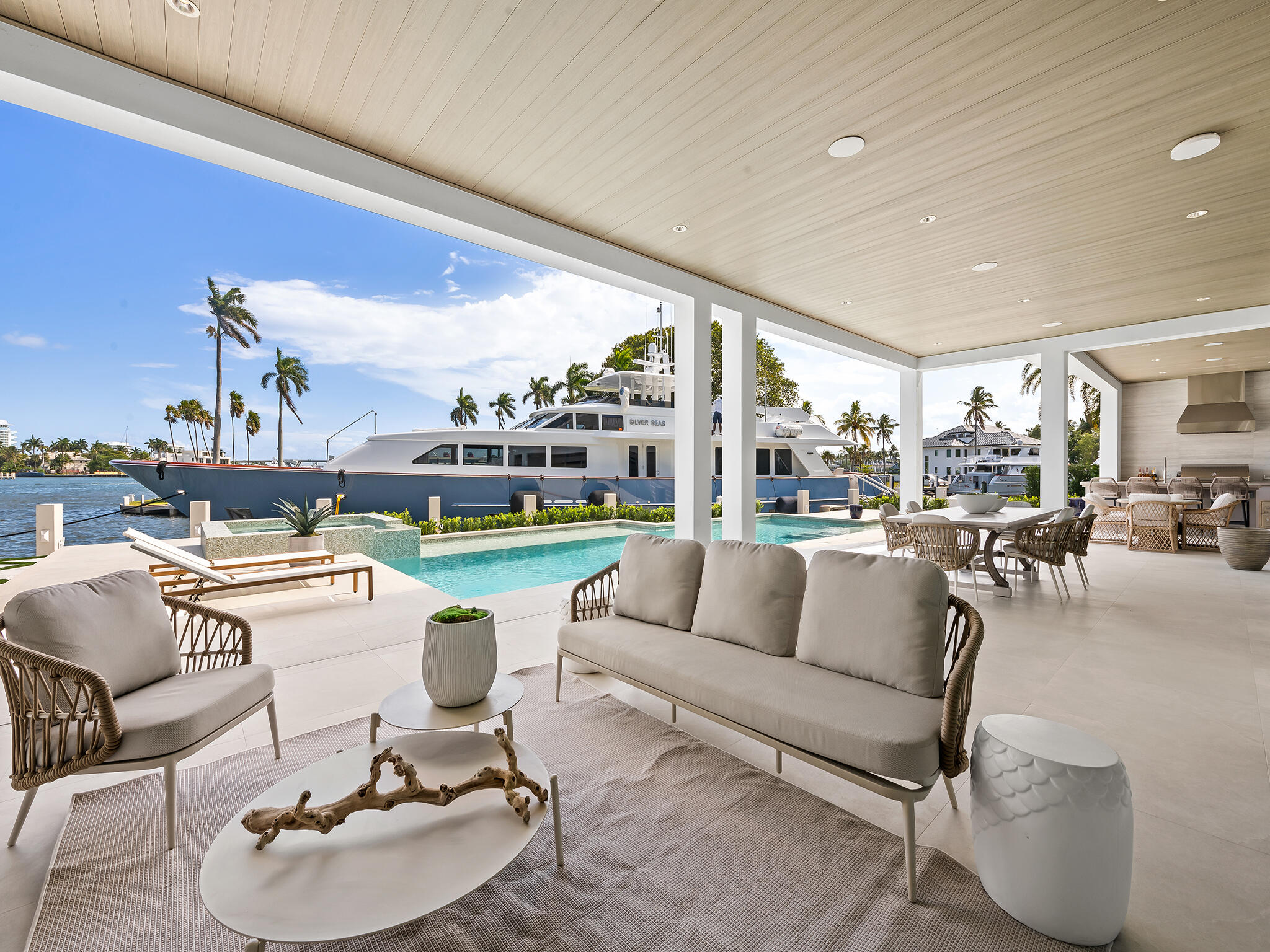 1822 SE 9th Fort Lauderdale, FL 33316