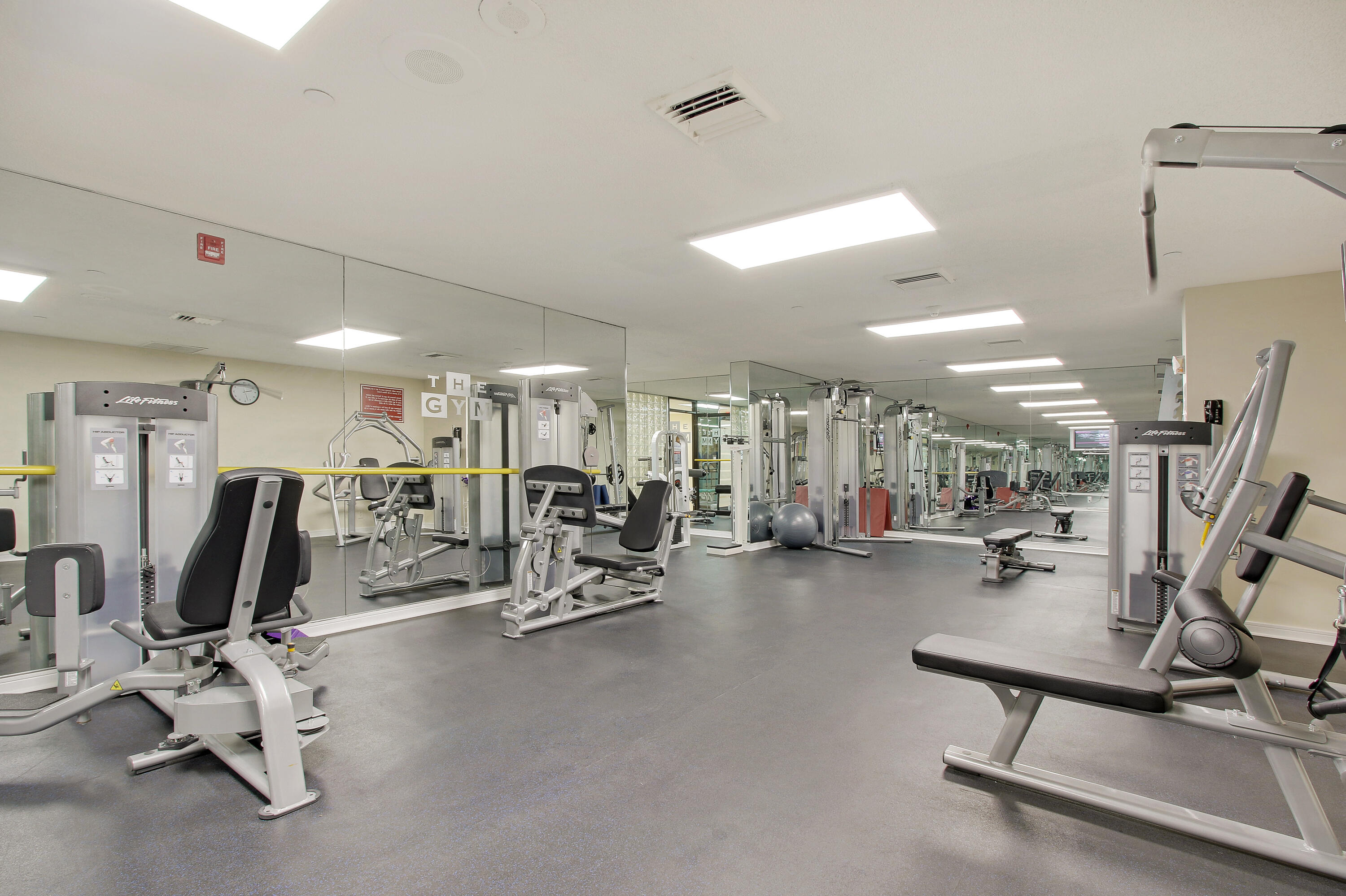 4100 N Ocean #304 Riviera Beach, FL 33404