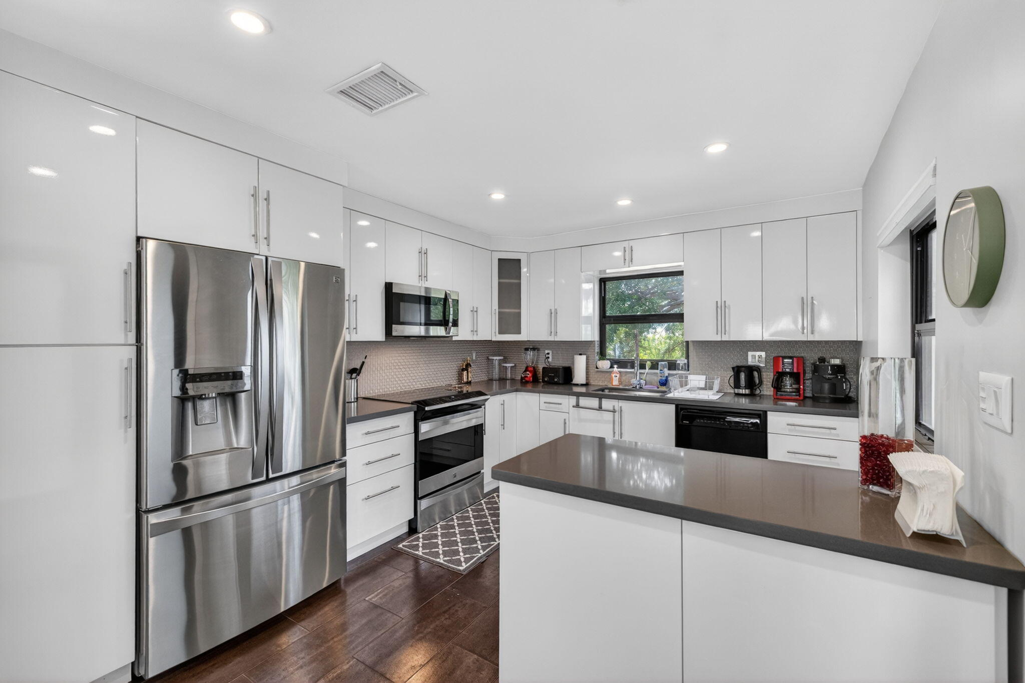 3250 NE 12th #6 Pompano Beach, FL 33062