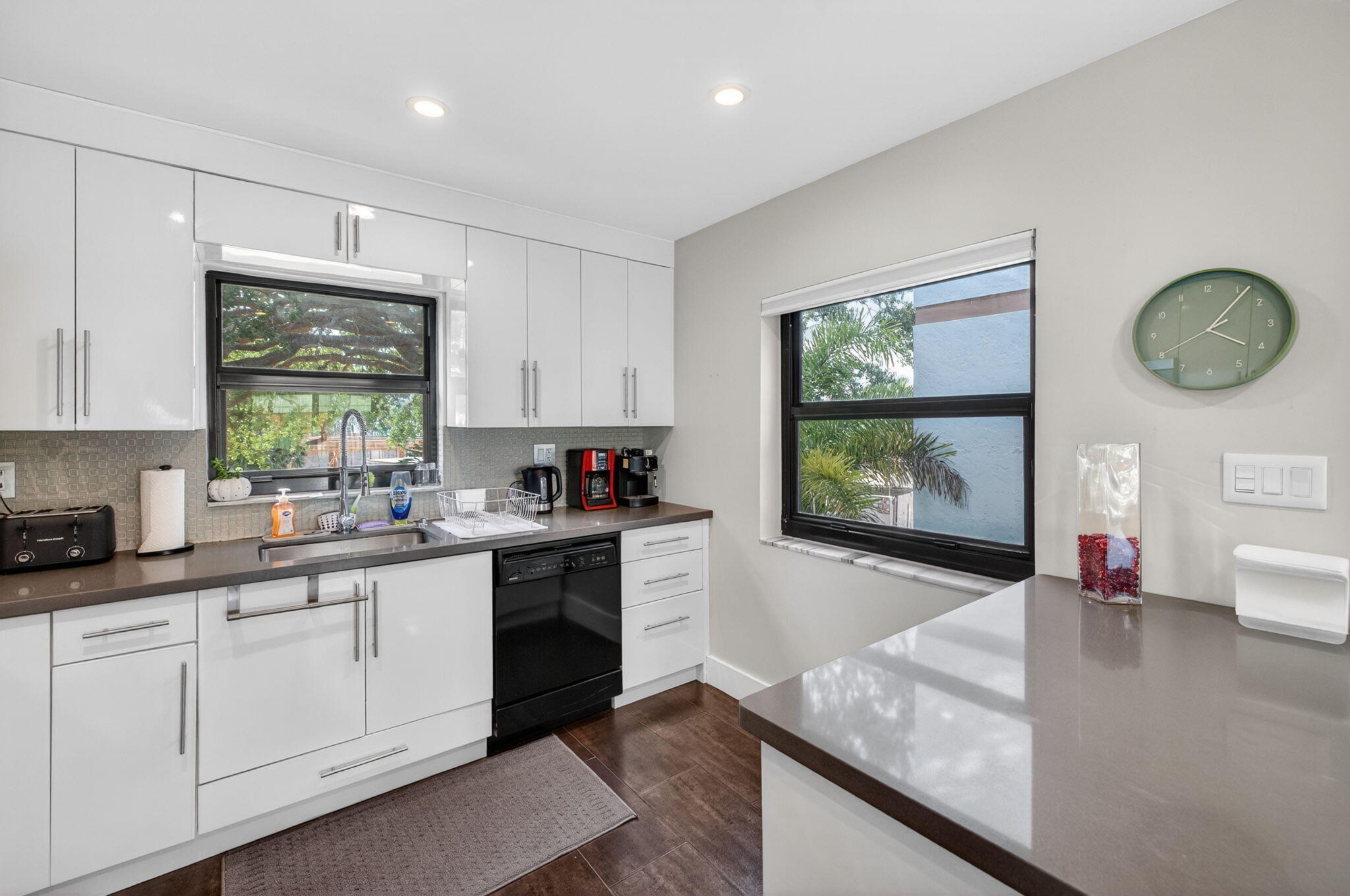 3250 NE 12th #6 Pompano Beach, FL 33062