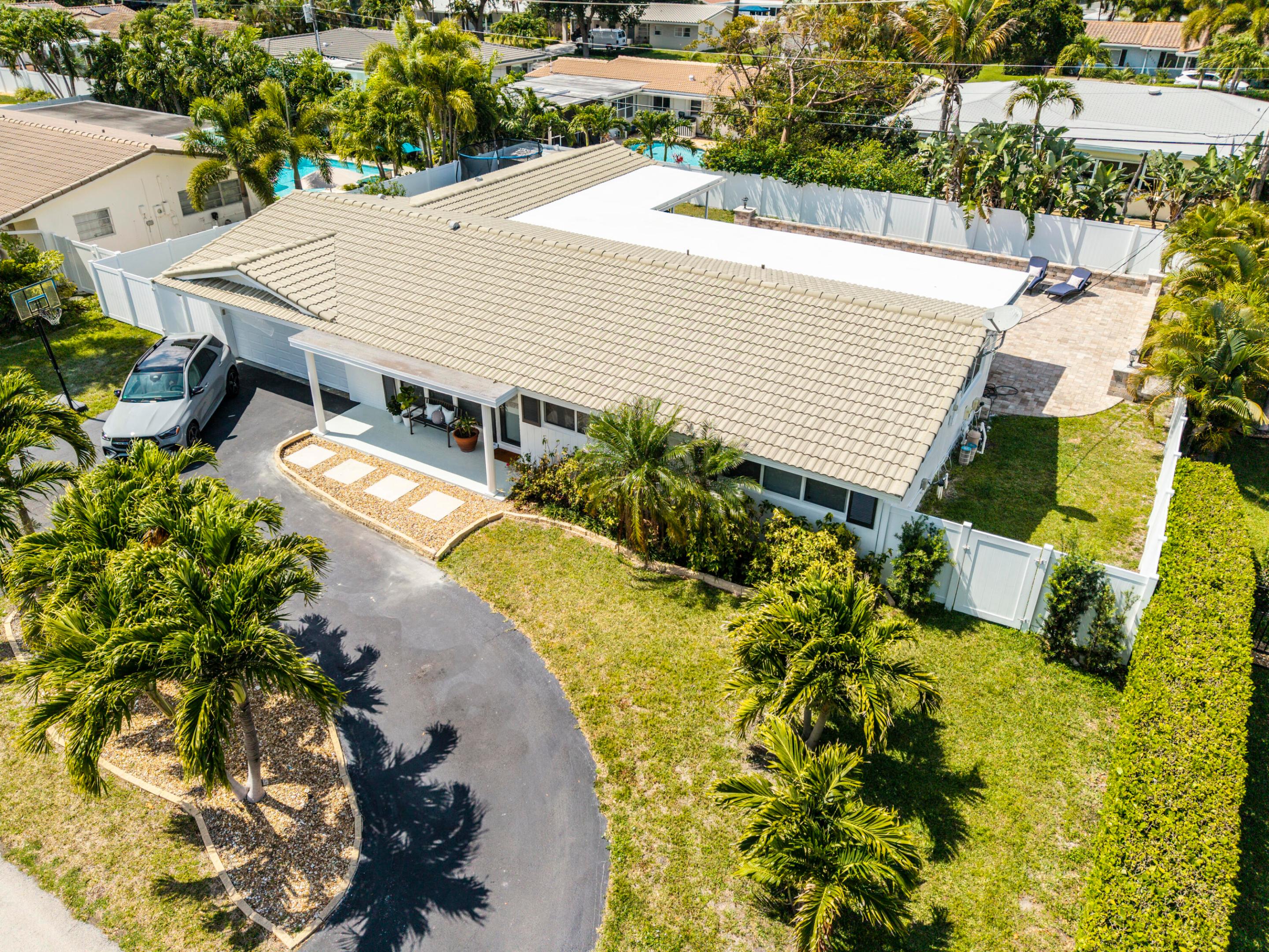 2231 NE 34th Lighthouse Point, FL 33064
