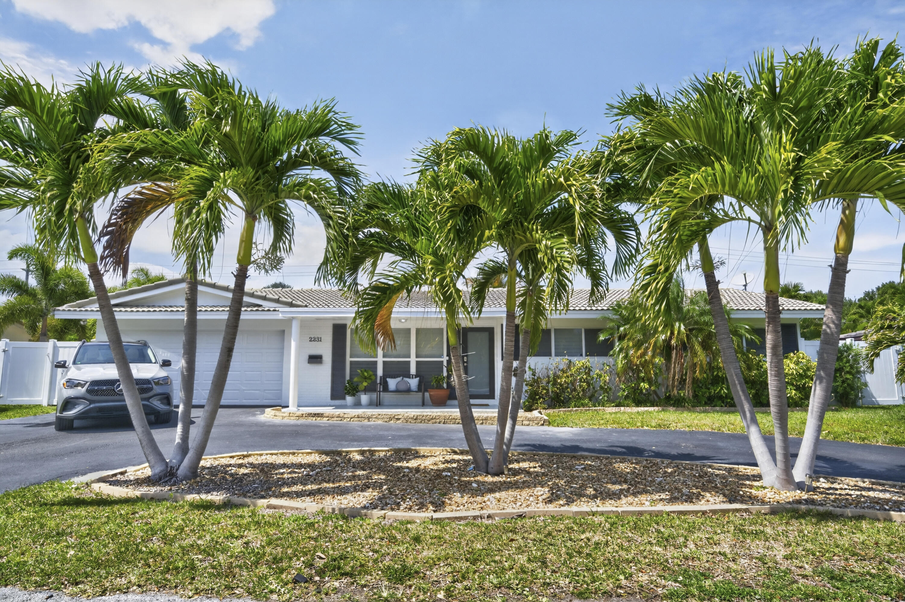 2231 NE 34th Lighthouse Point, FL 33064