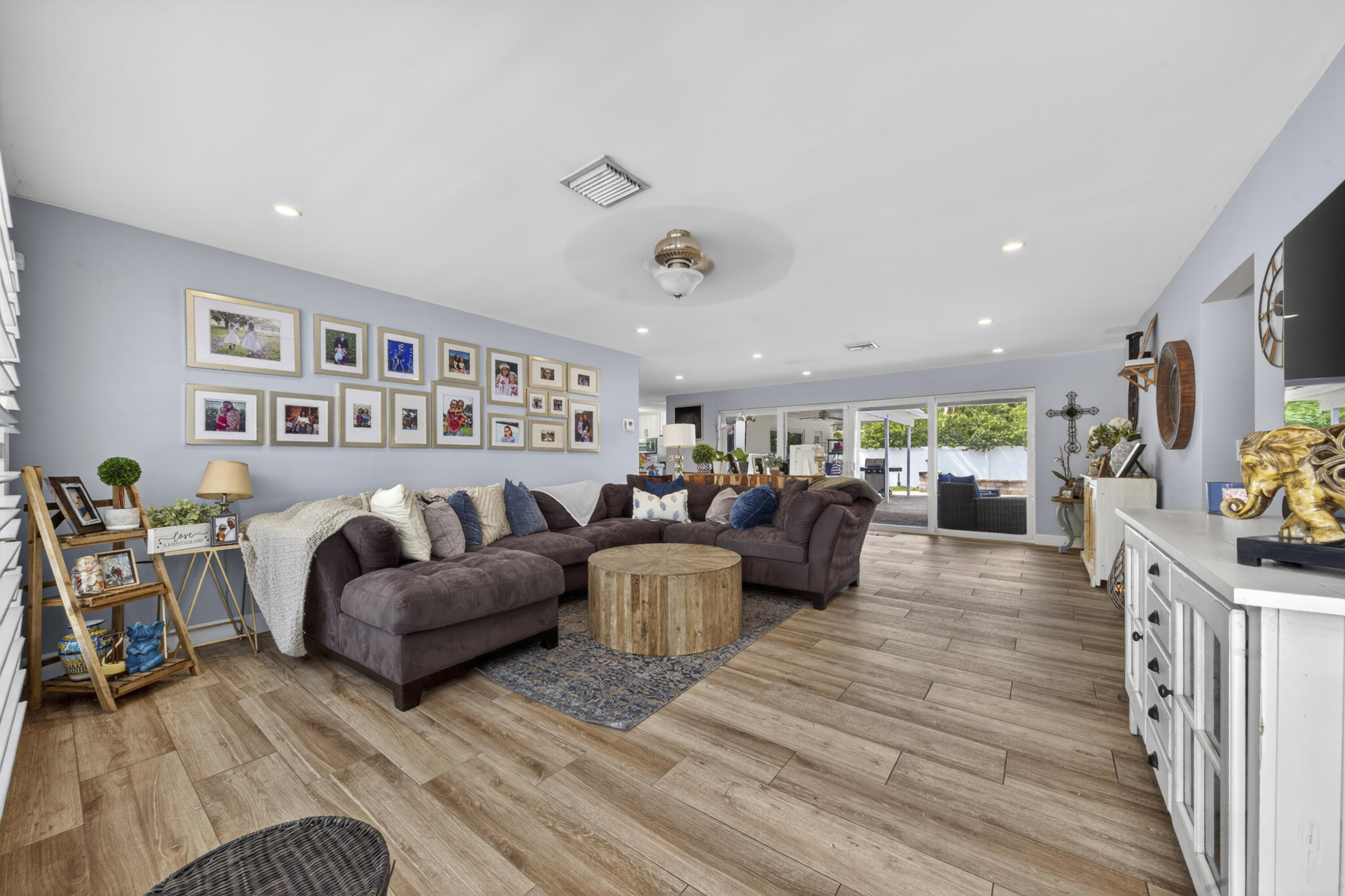 2231 NE 34th Lighthouse Point, FL 33064