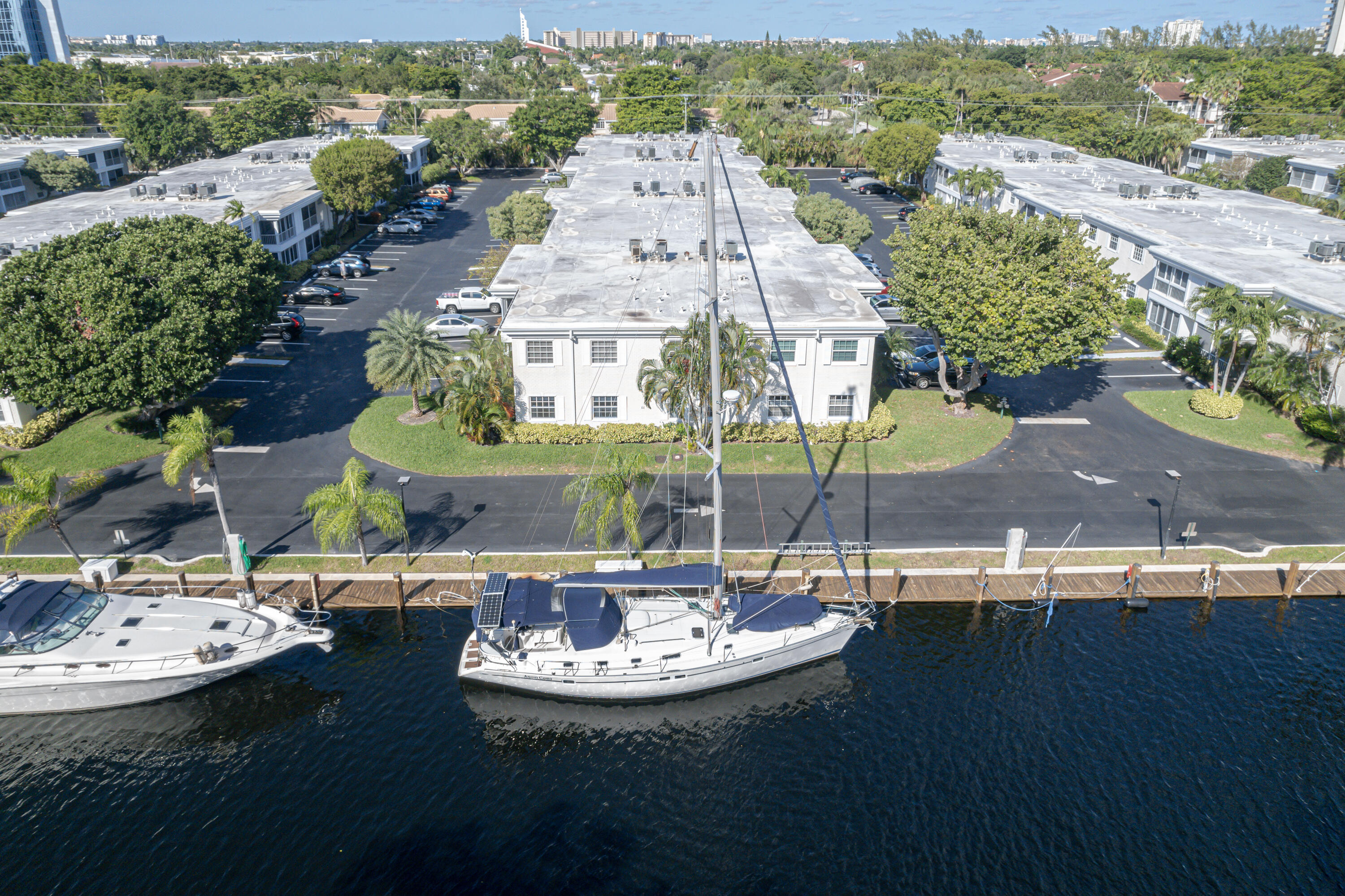 6299 Bay Clb #3