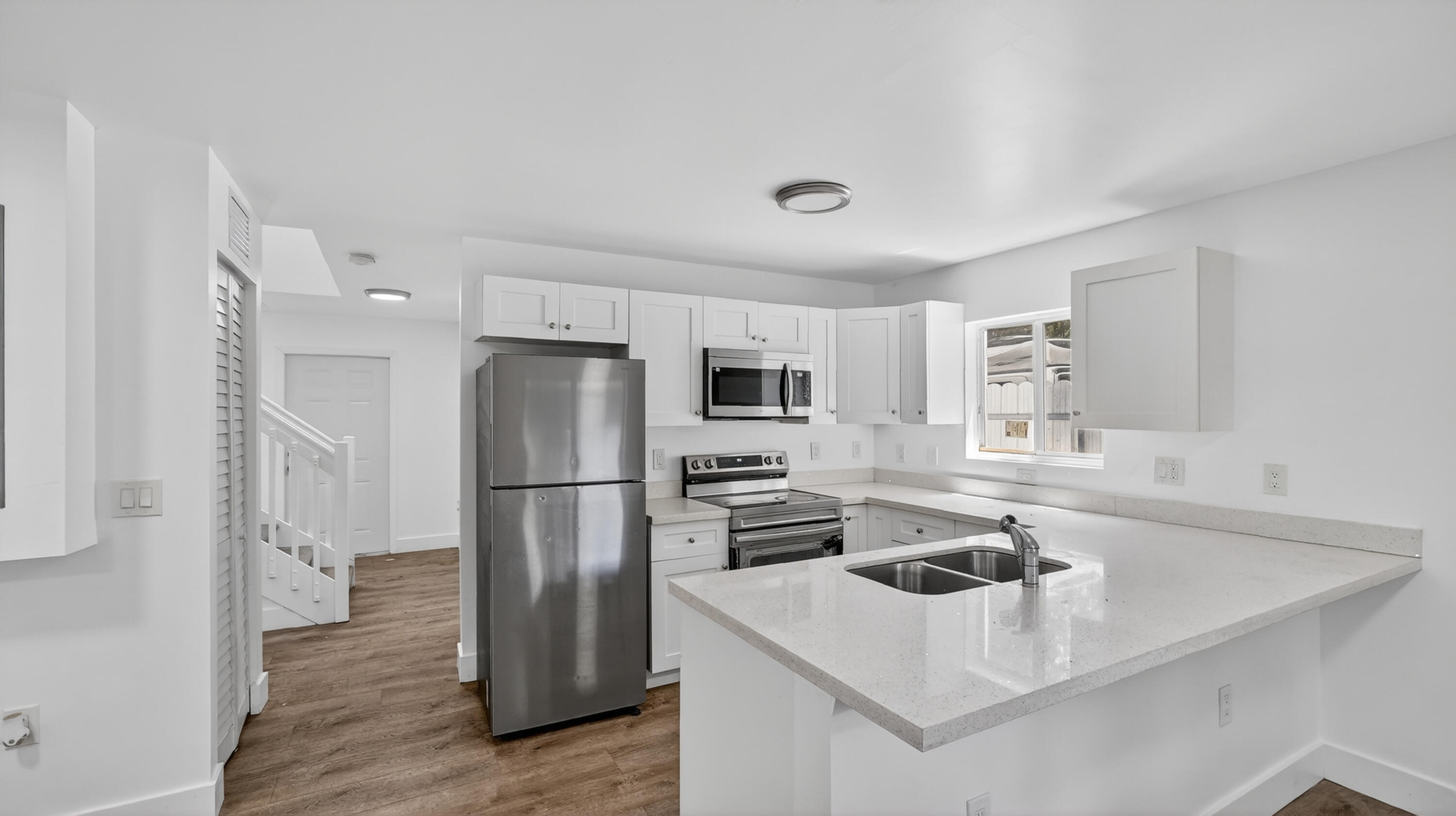 2902 NW 44th Miami, FL 33142