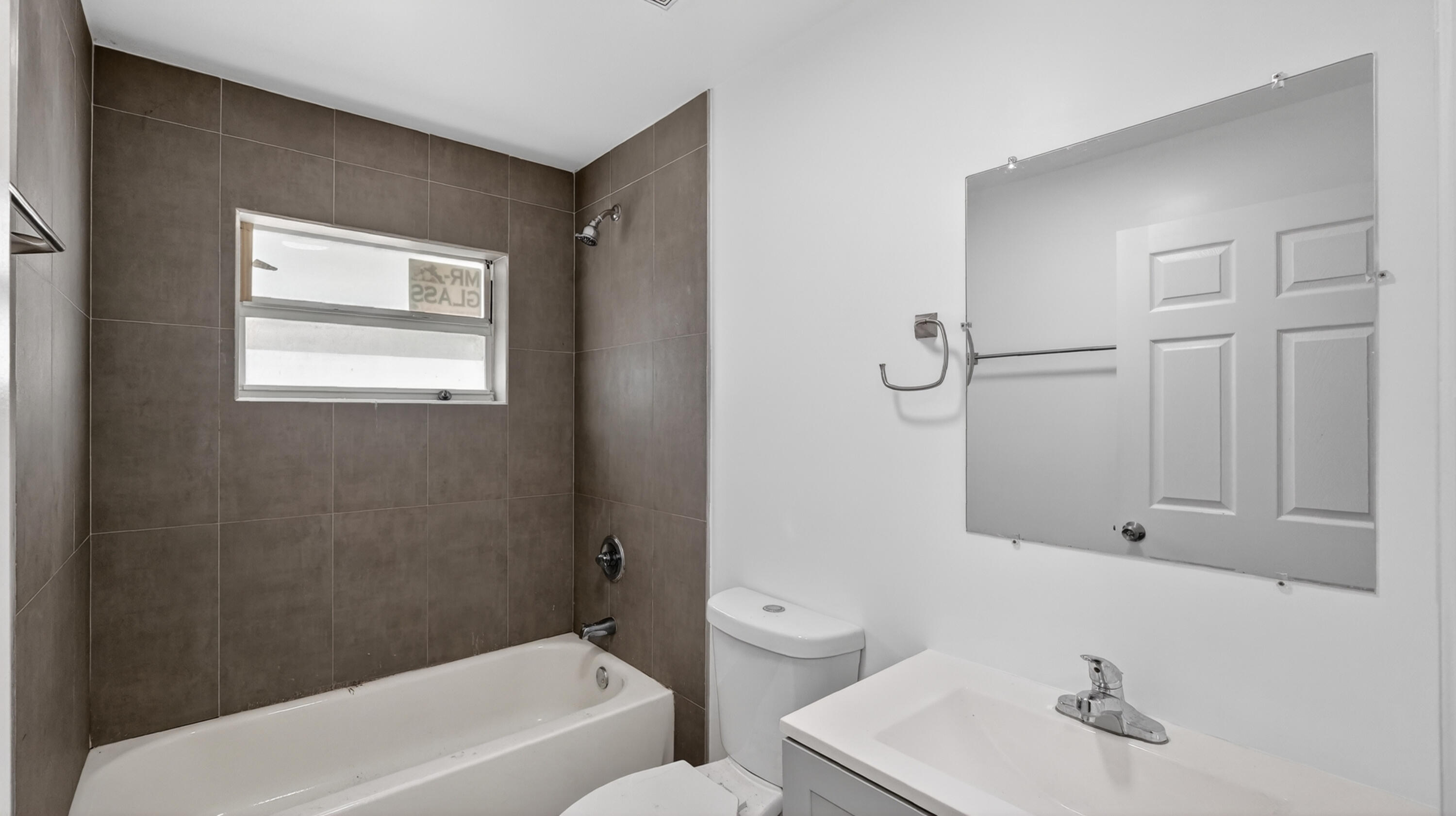 2902 NW 44th Miami, FL 33142
