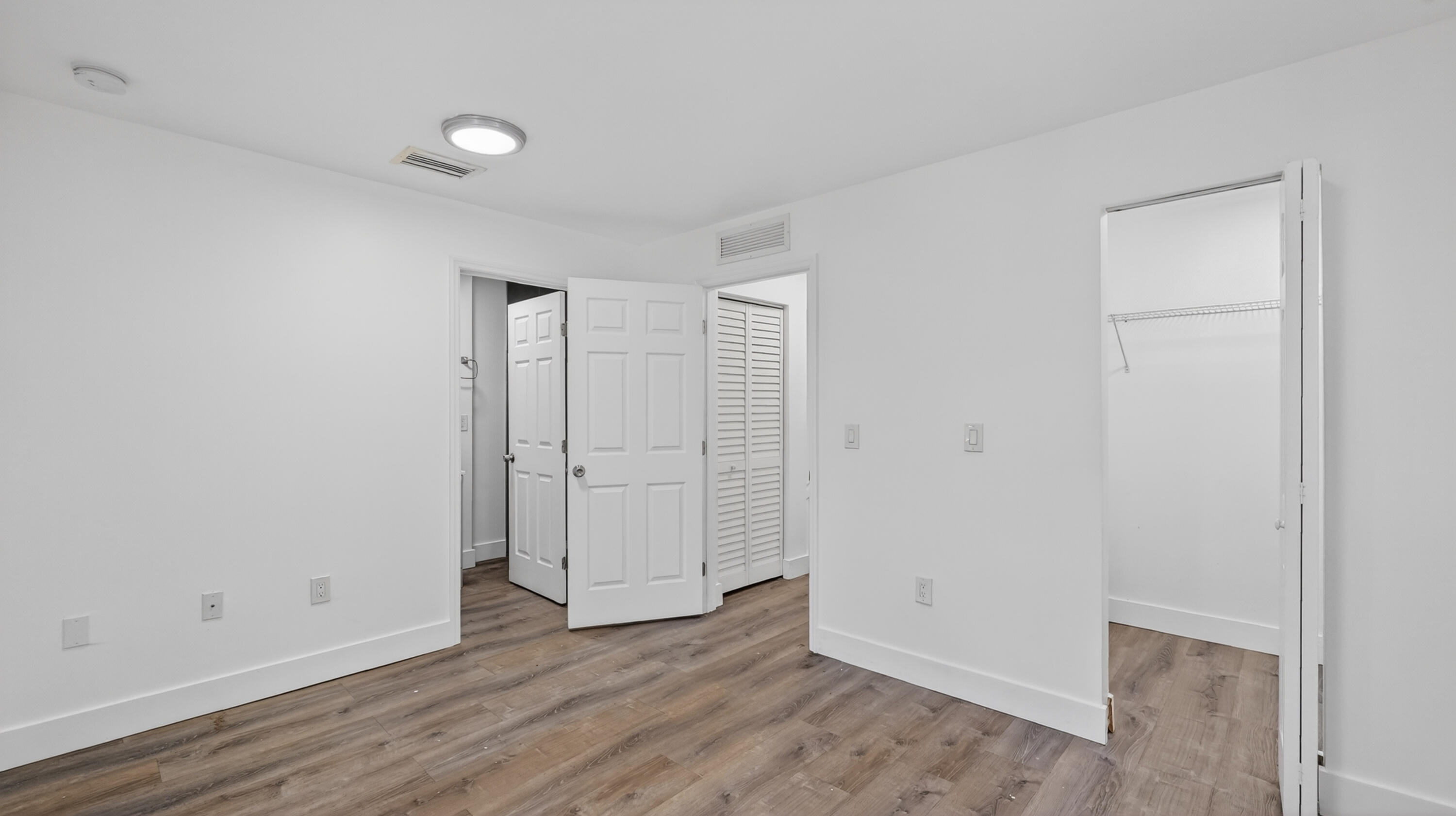 2902 NW 44th Miami, FL 33142