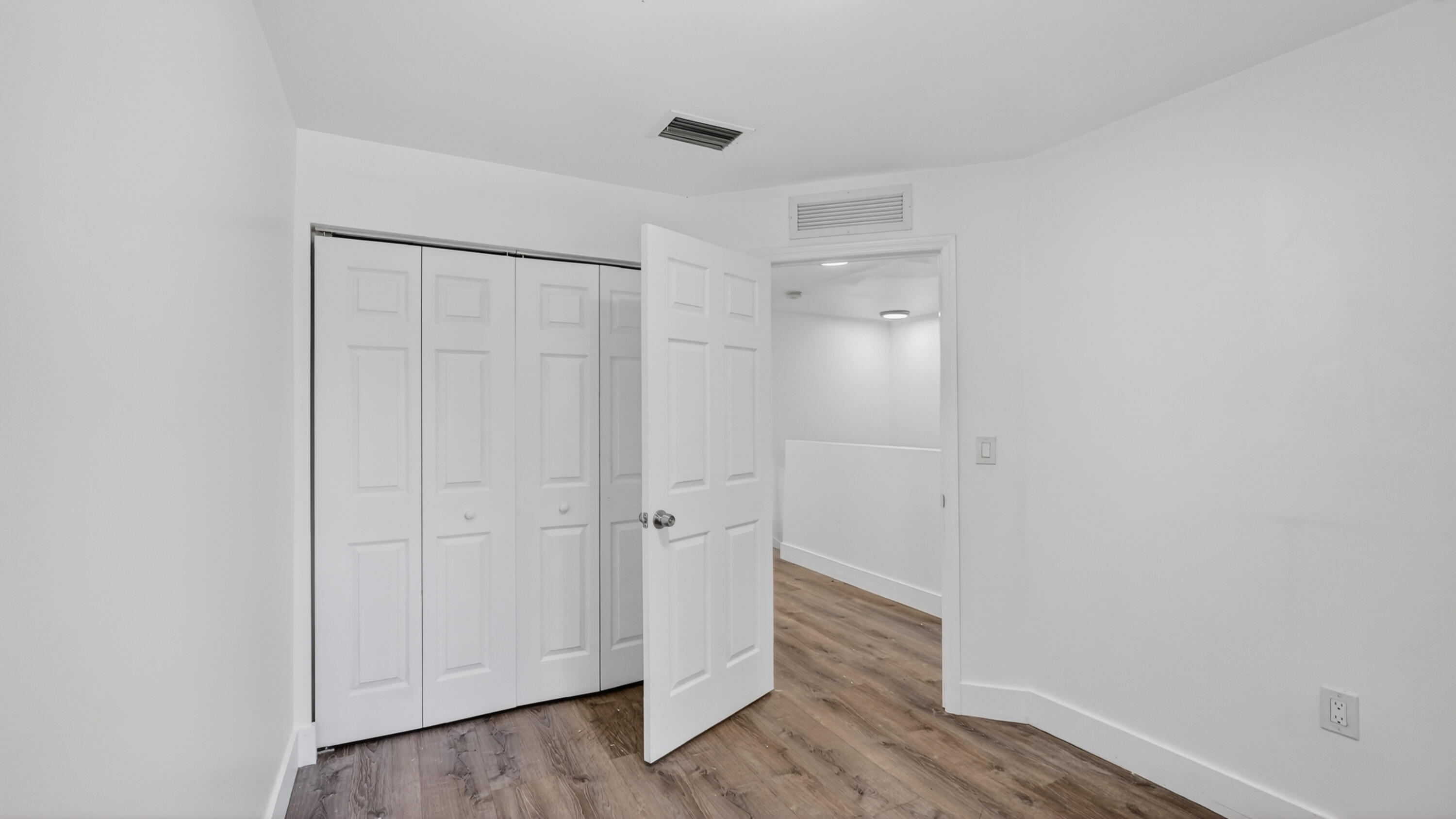 2902 NW 44th Miami, FL 33142