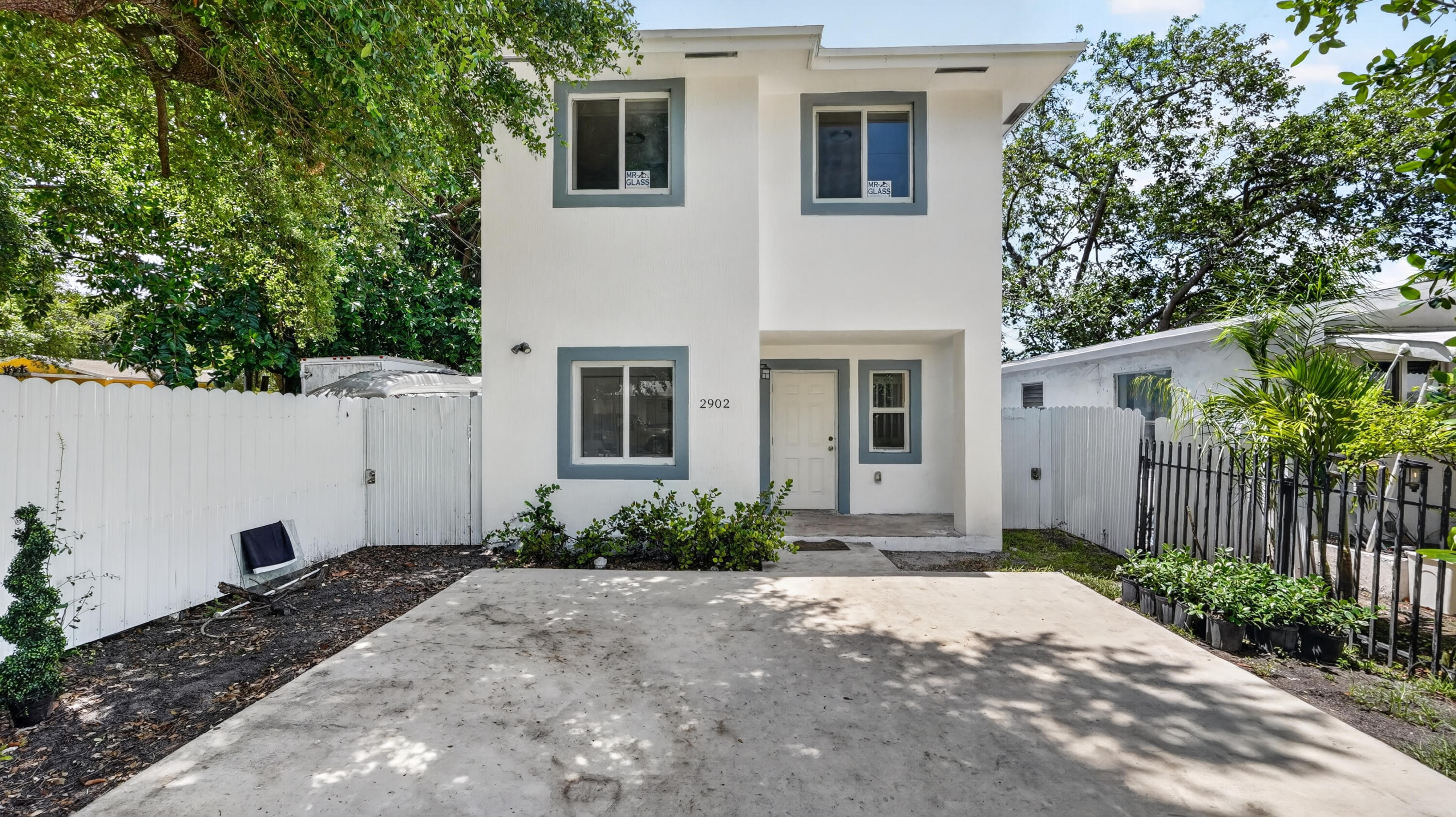 2902 NW 44th Miami, FL 33142