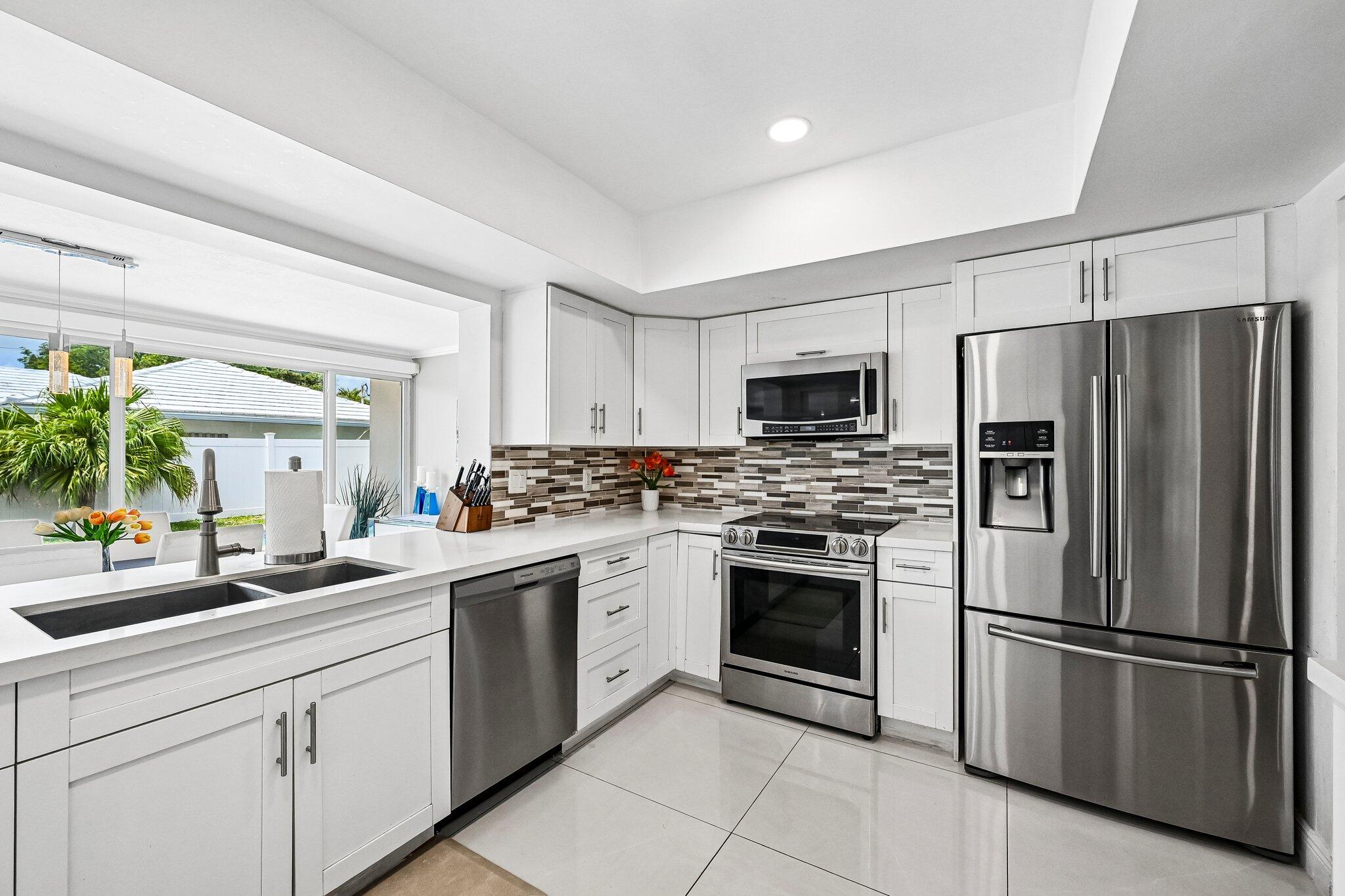 2940 NE 39th Lighthouse Point, FL 33064