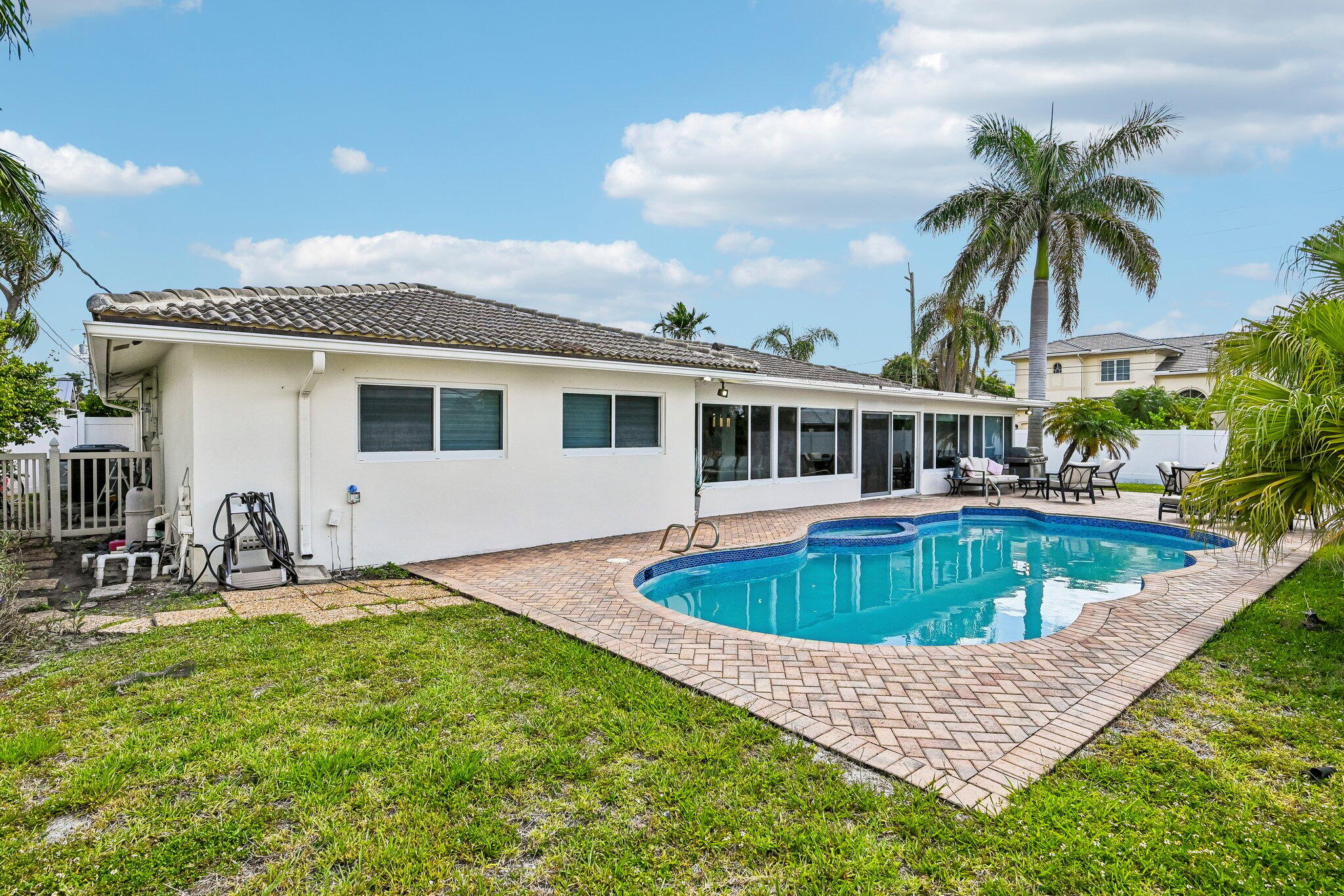 2940 NE 39th Lighthouse Point, FL 33064