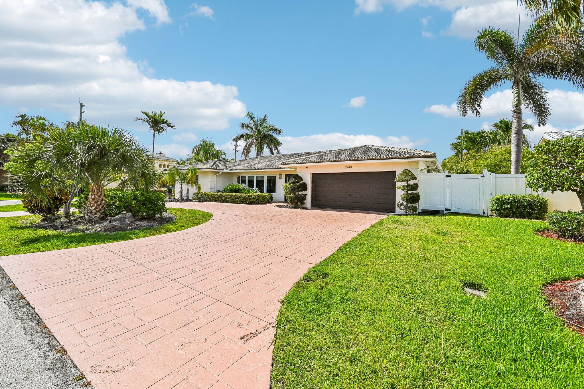2940 NE 39th Lighthouse Point, FL 33064