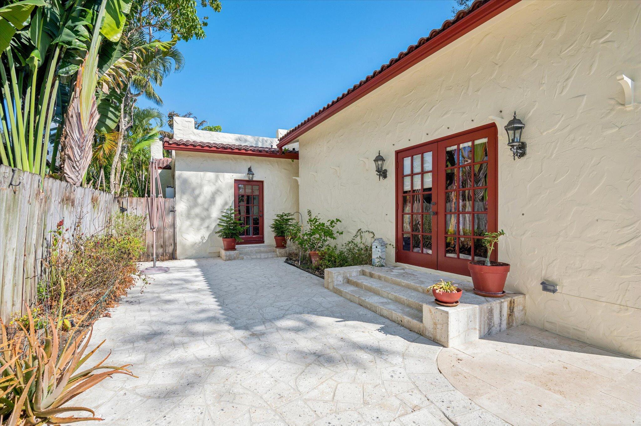704 SE 8th Fort Lauderdale, FL 33316