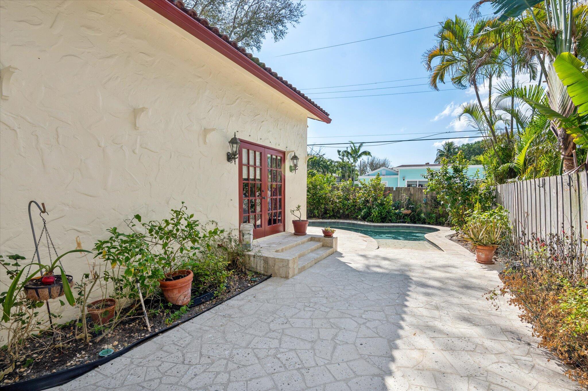 704 SE 8th Fort Lauderdale, FL 33316