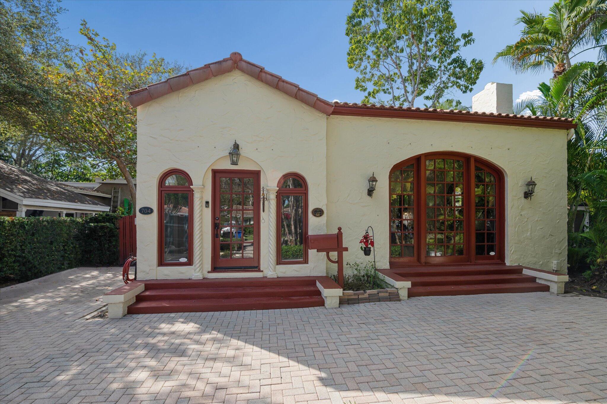 704 SE 8th Fort Lauderdale, FL 33316