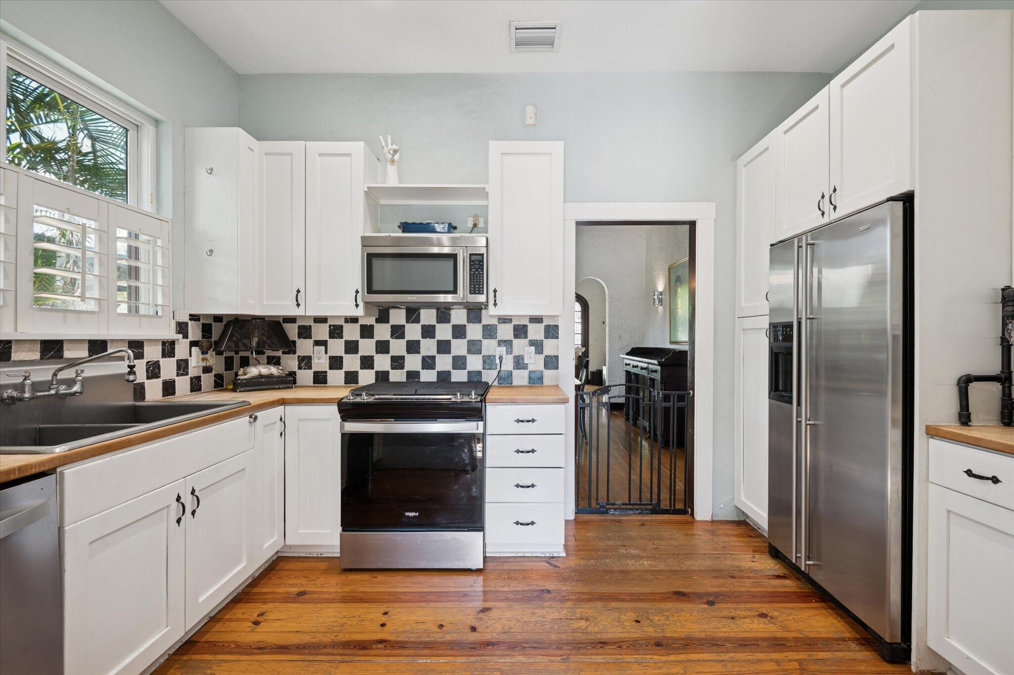 704 SE 8th Fort Lauderdale, FL 33316