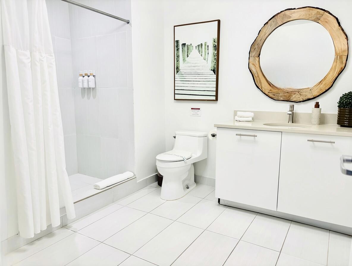 3250 NE 1st Ave #710 Miami, FL 33137