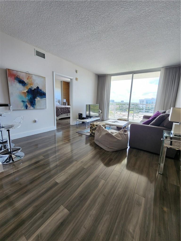 18800 NE 29th Ave #1004 Aventura, FL 33180