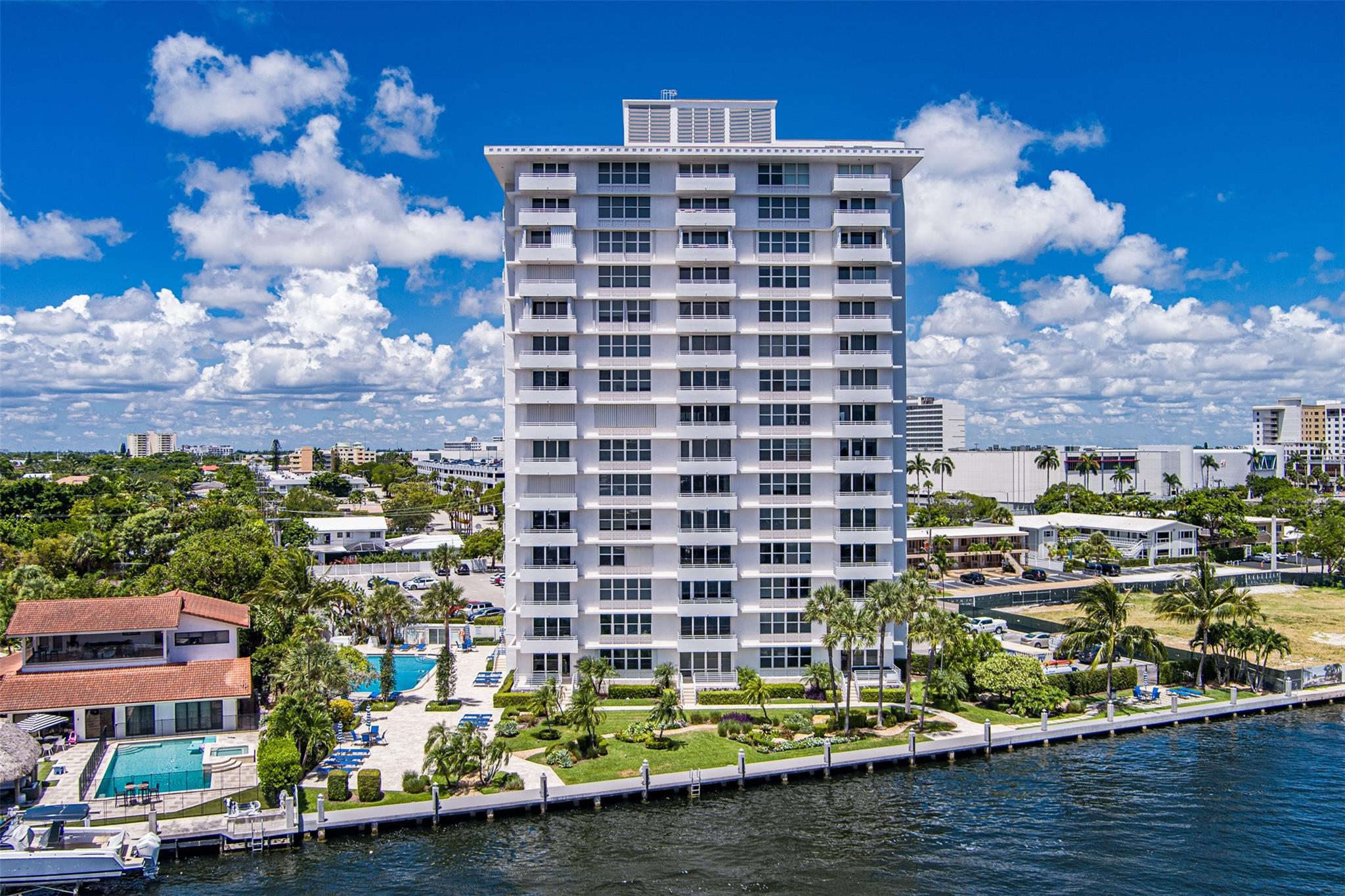 888 Intracoastal Dr #4E
