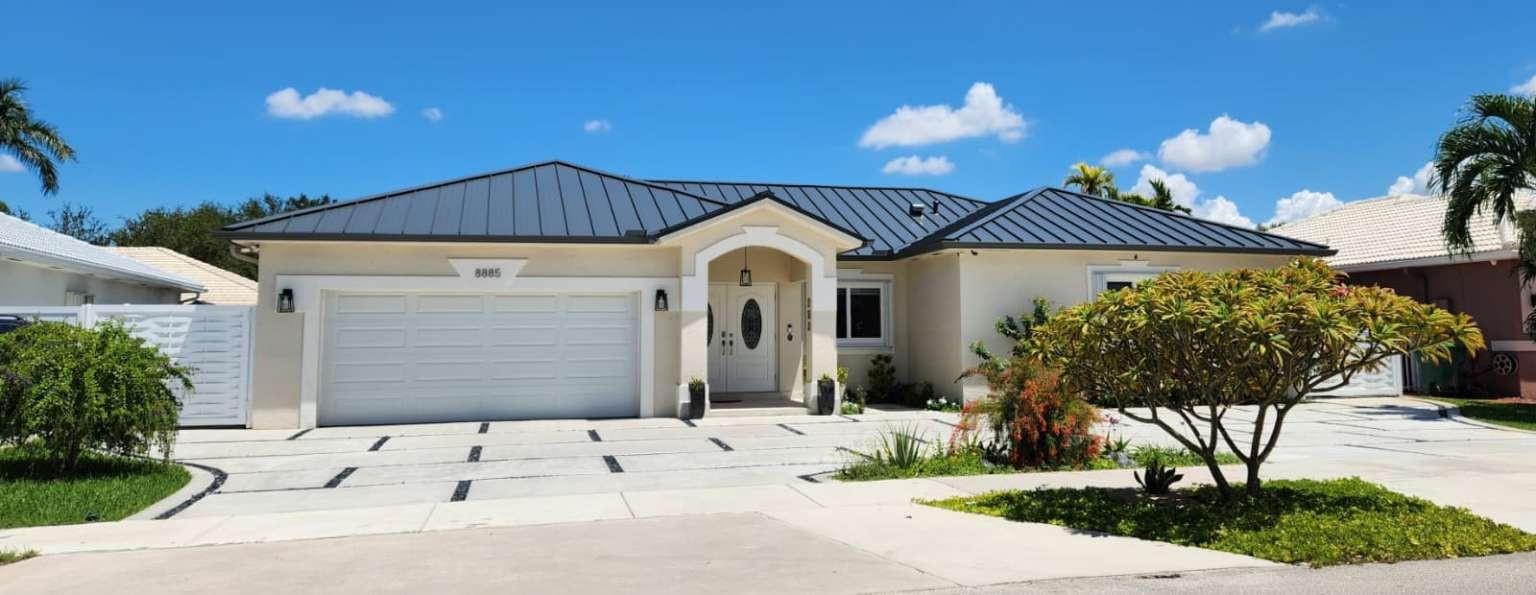 8885 NW 175th St
