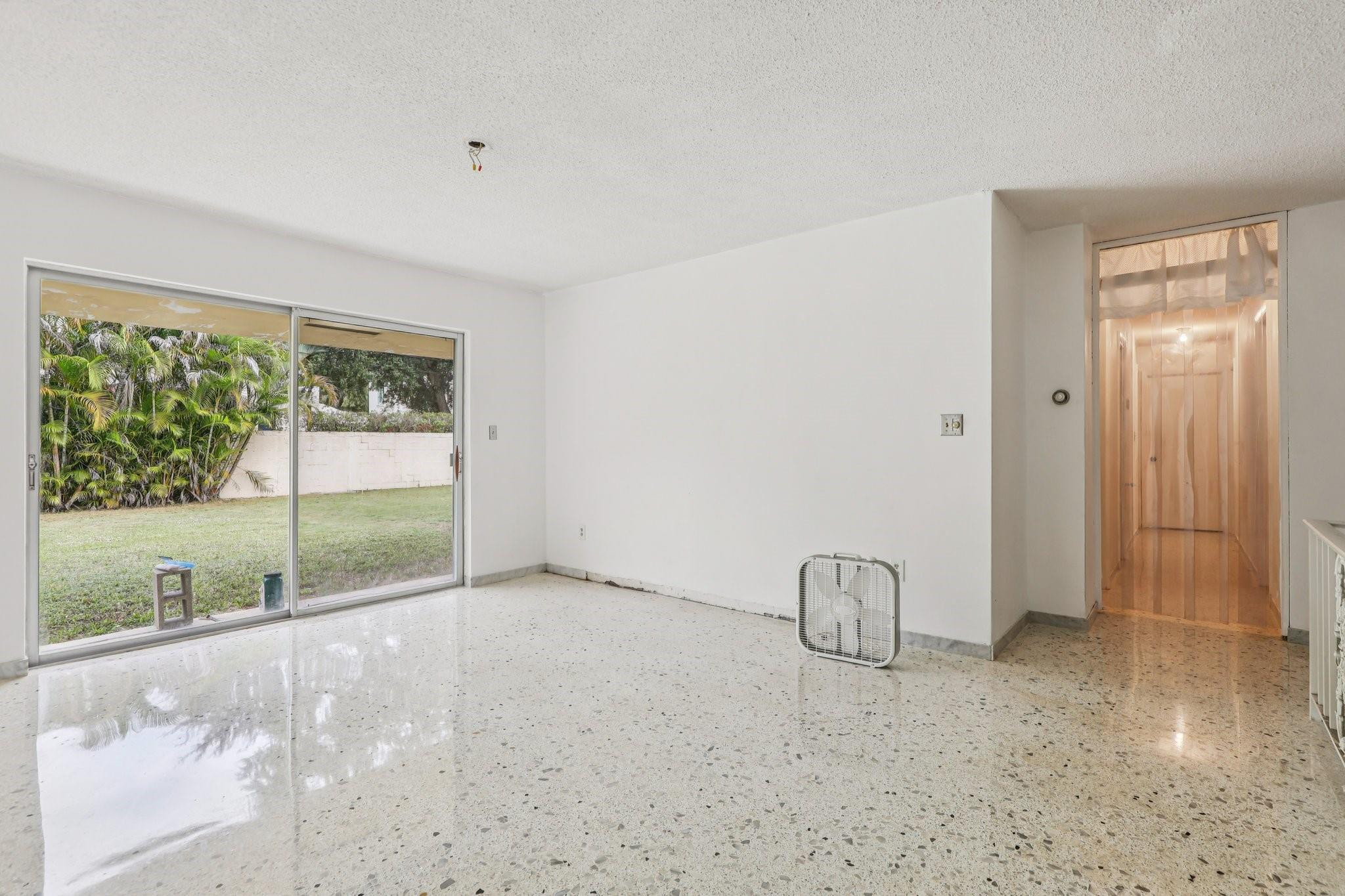 525 NE 58th Miami, FL 33137