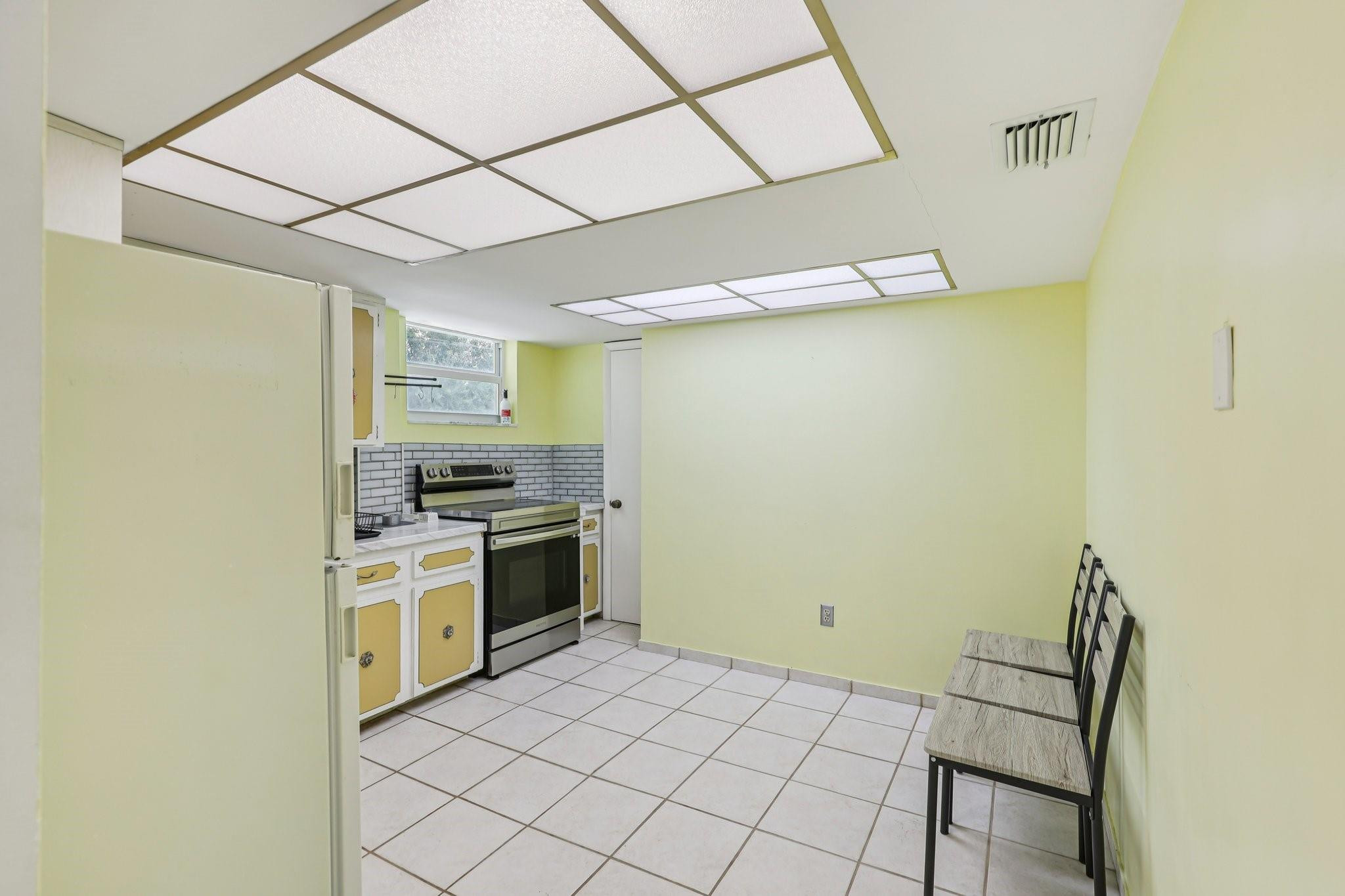 525 NE 58th Miami, FL 33137