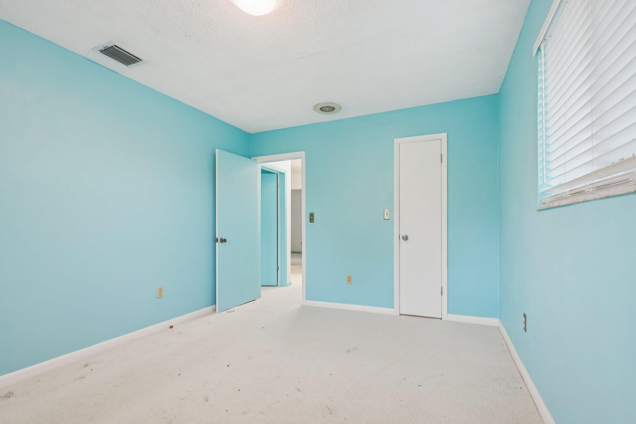 525 NE 58th Miami, FL 33137