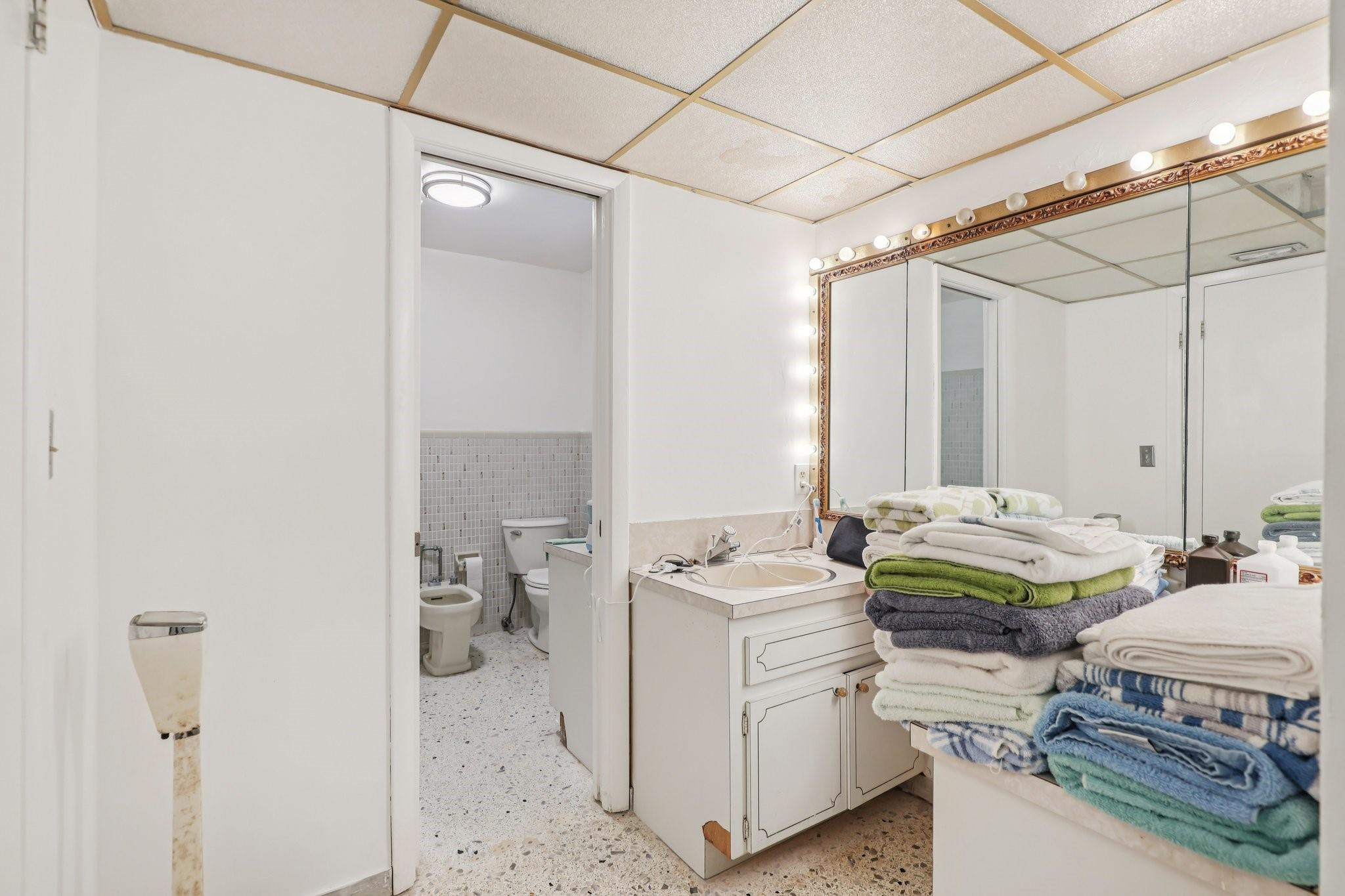 525 NE 58th Miami, FL 33137