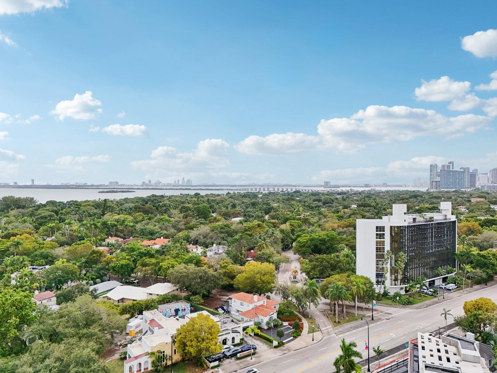 525 NE 58th Miami, FL 33137