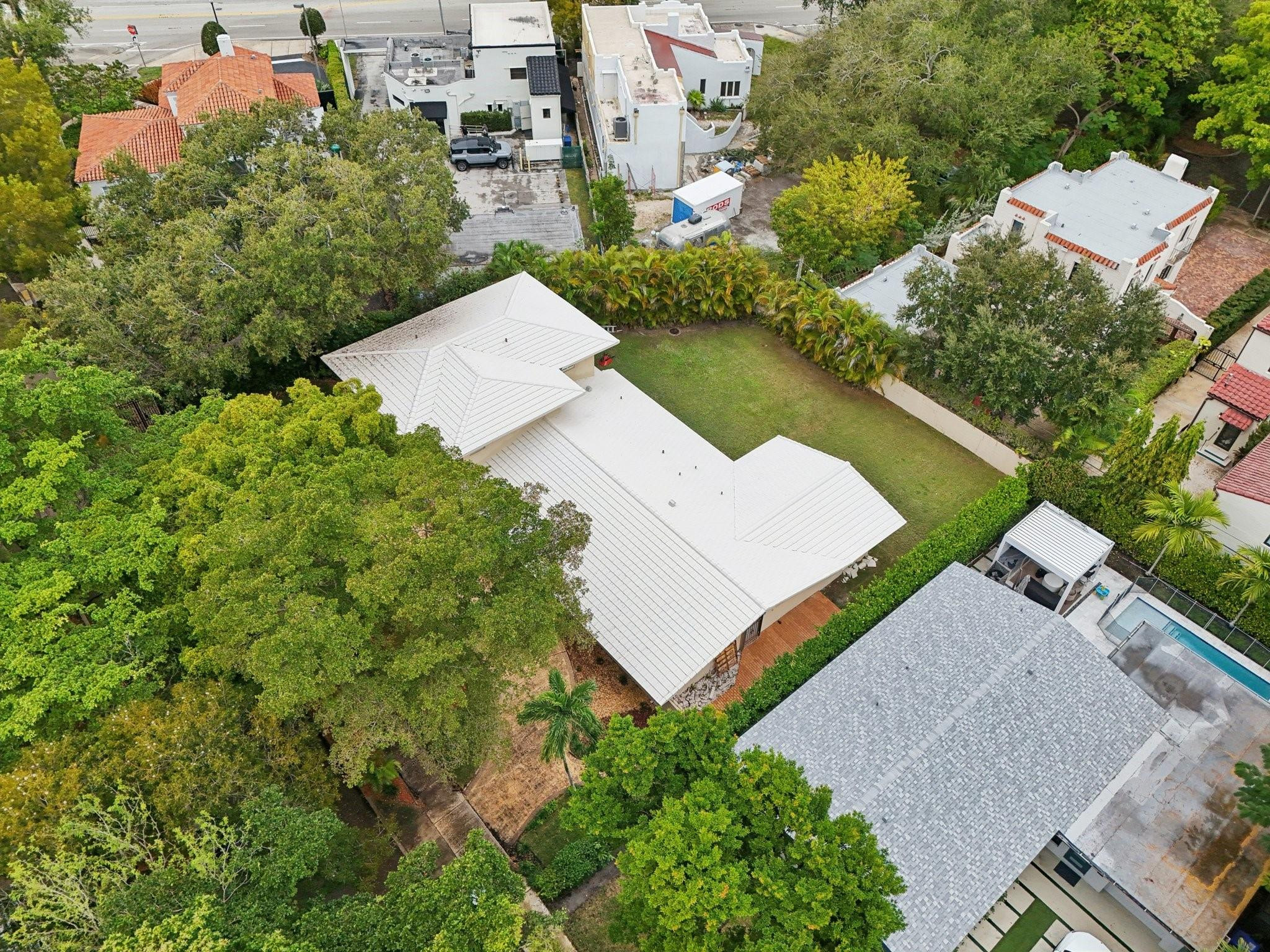 525 NE 58th Miami, FL 33137