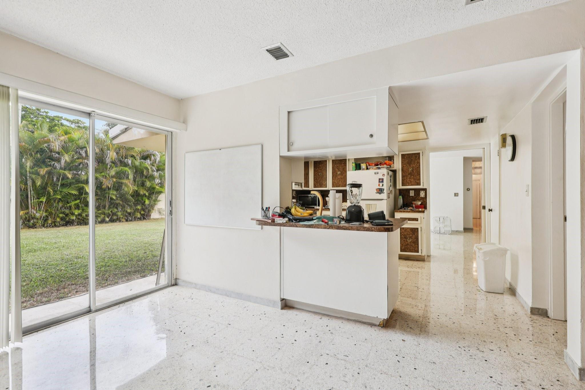 525 NE 58th Miami, FL 33137