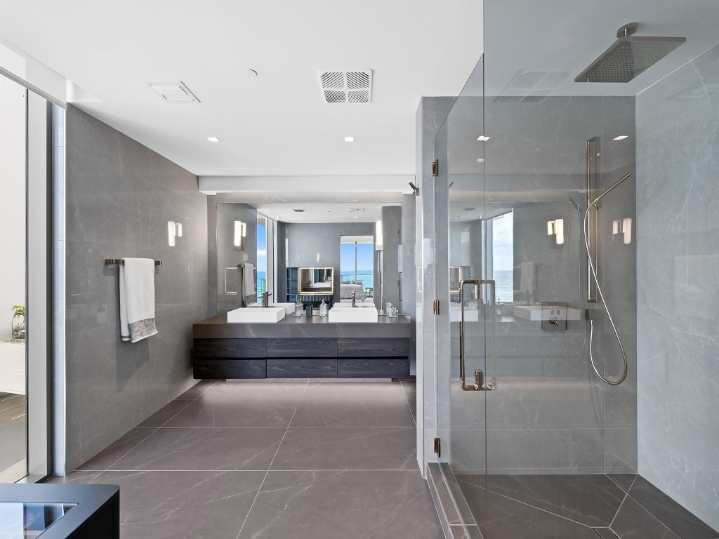 1116 N Ocean #401 Pompano Beach, FL 33062